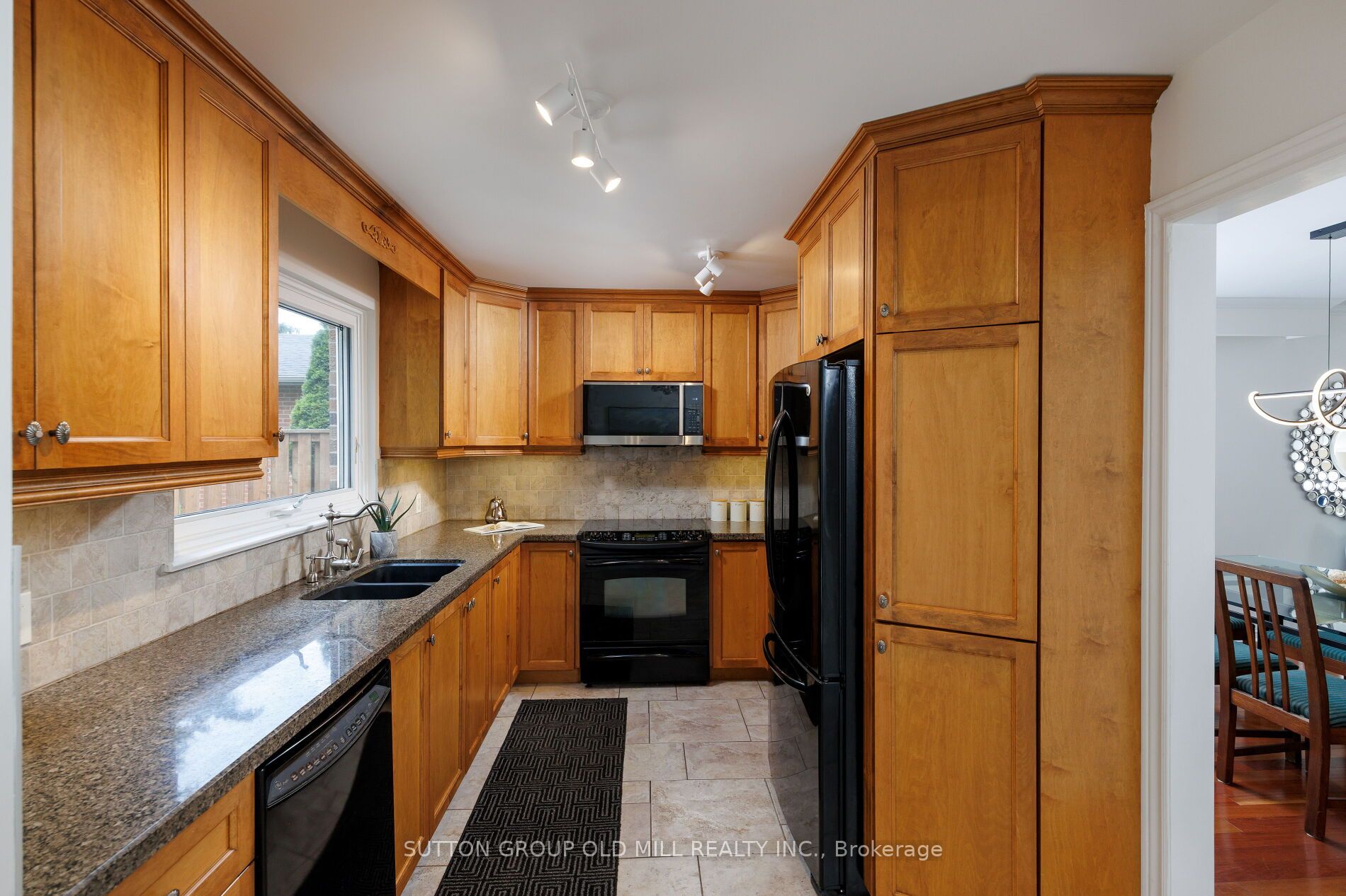 853 Kowal Drive Property Photo 12