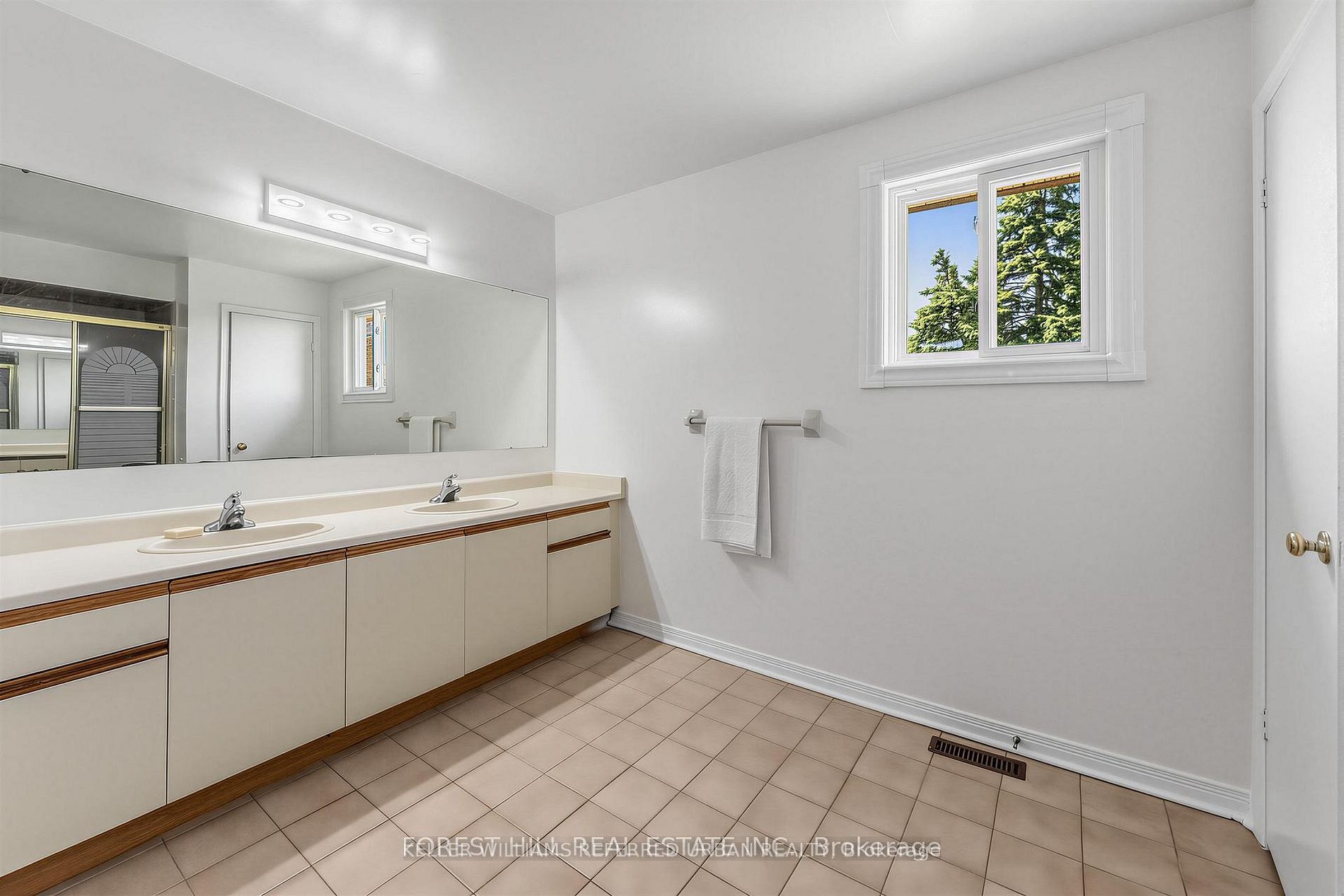 4129 Molly Avenue Property Photo 15