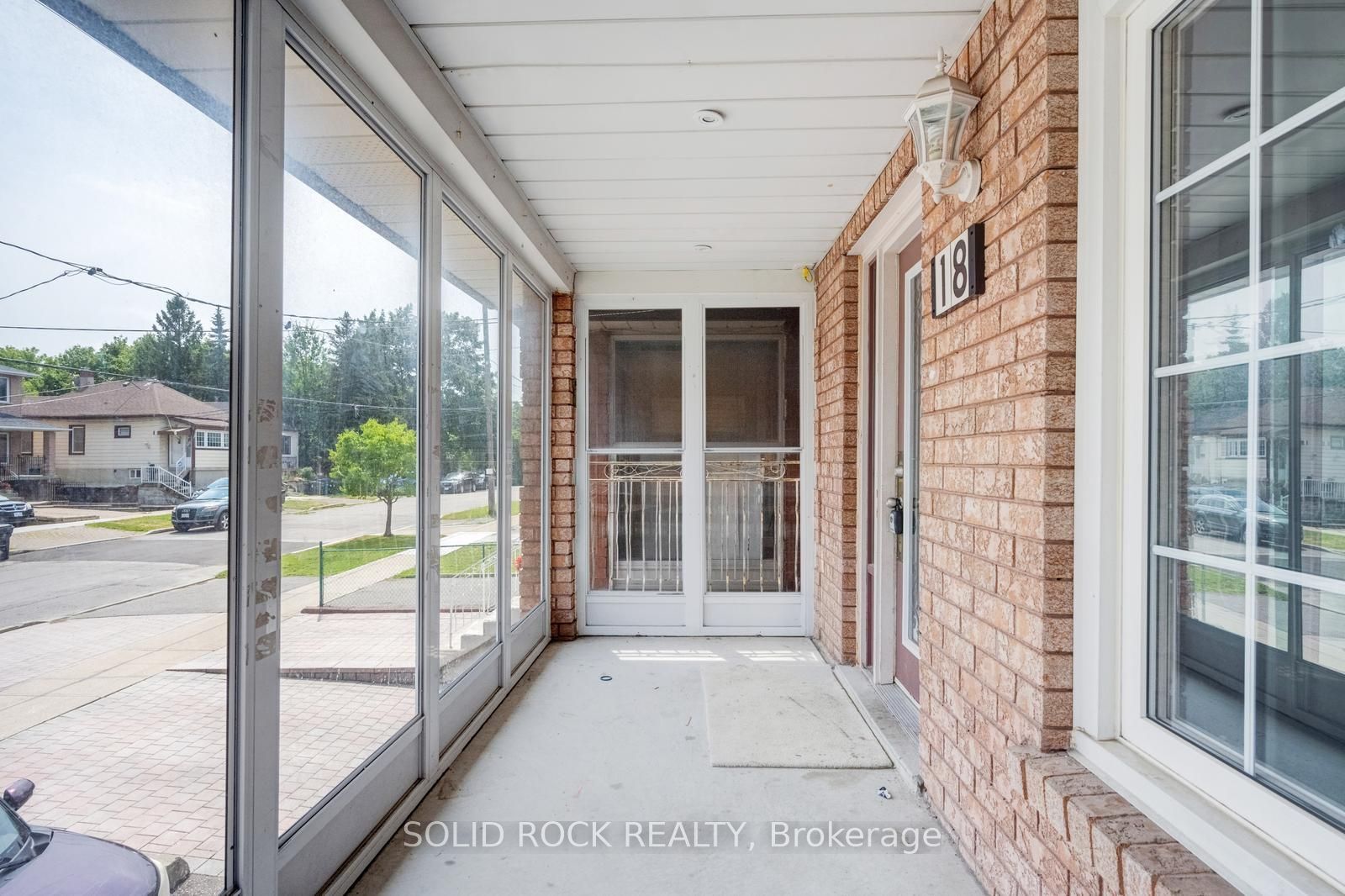 18 Maple Bush Avenue Property Photo 3