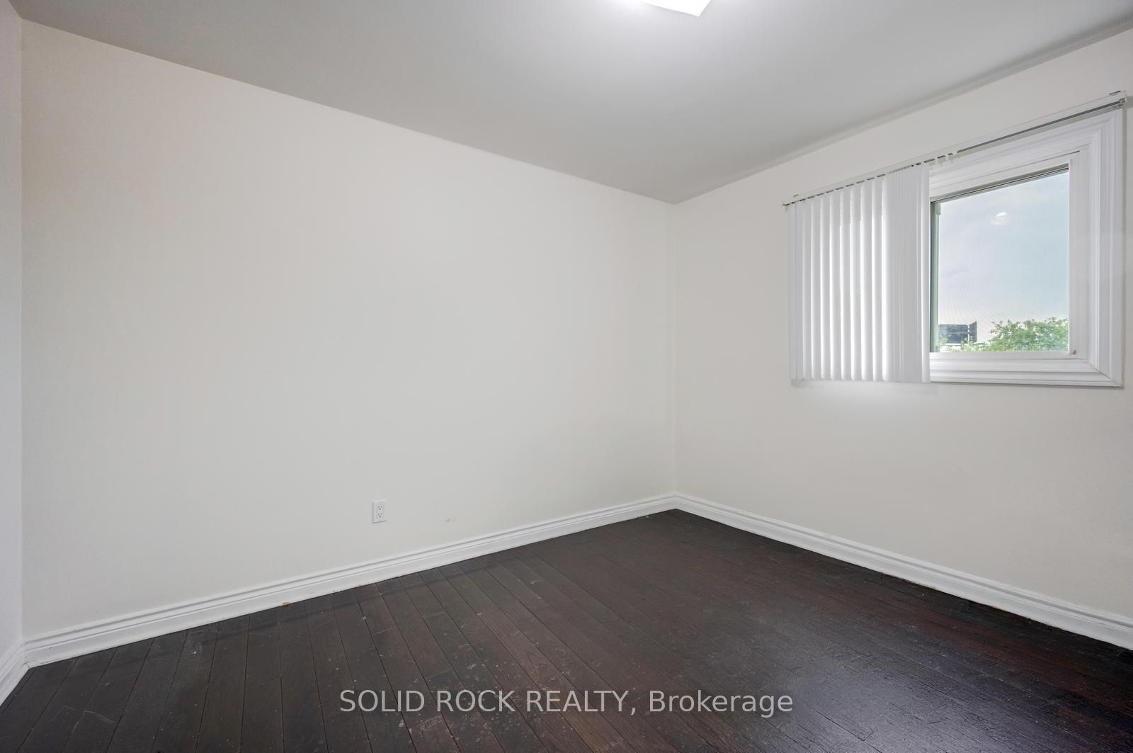 18 Maple Bush Avenue Property Photo 31