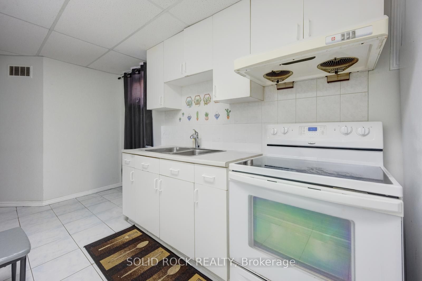 18 Maple Bush Avenue Property Photo 38