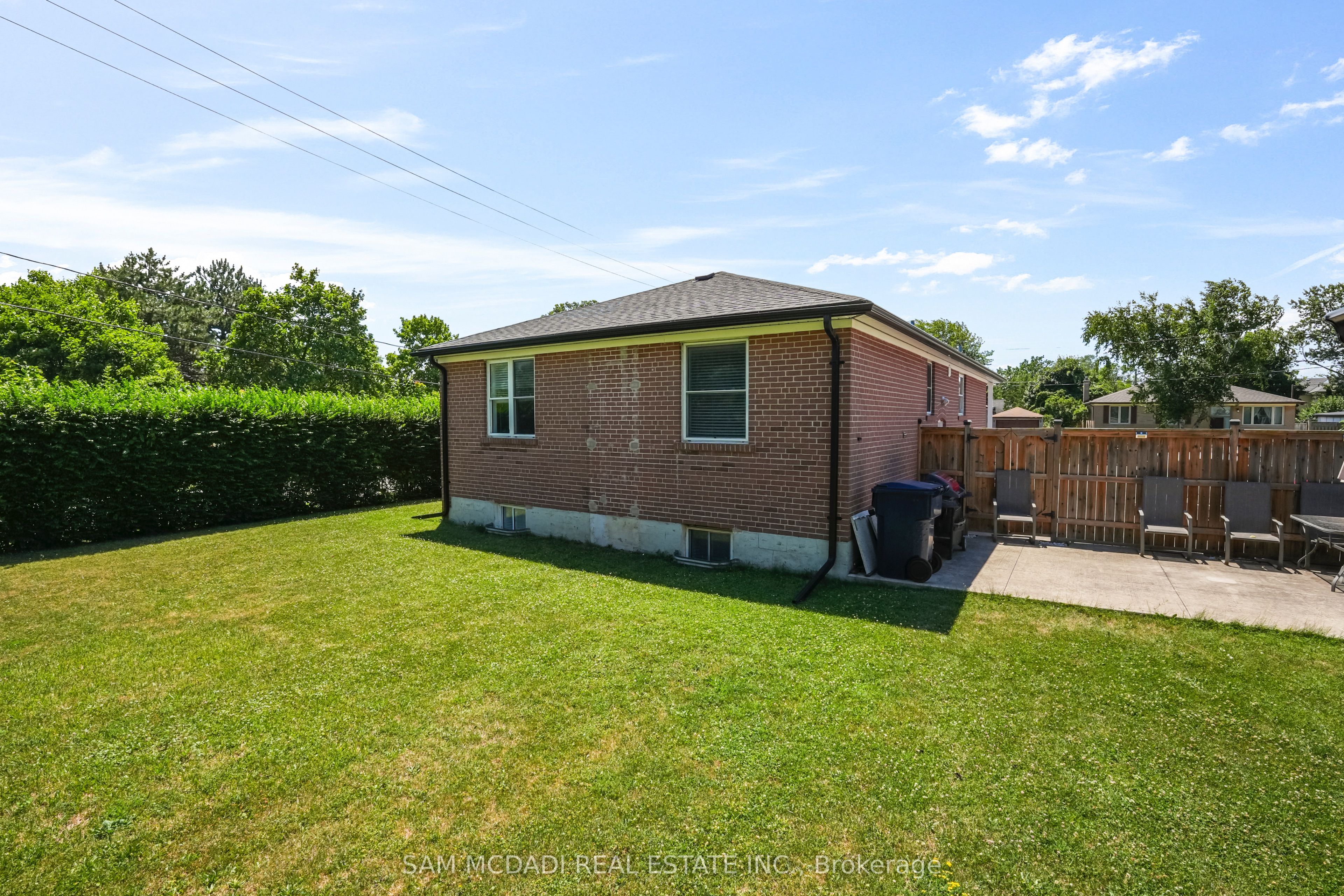 544 Sandmere Place Upper Property Photo 22