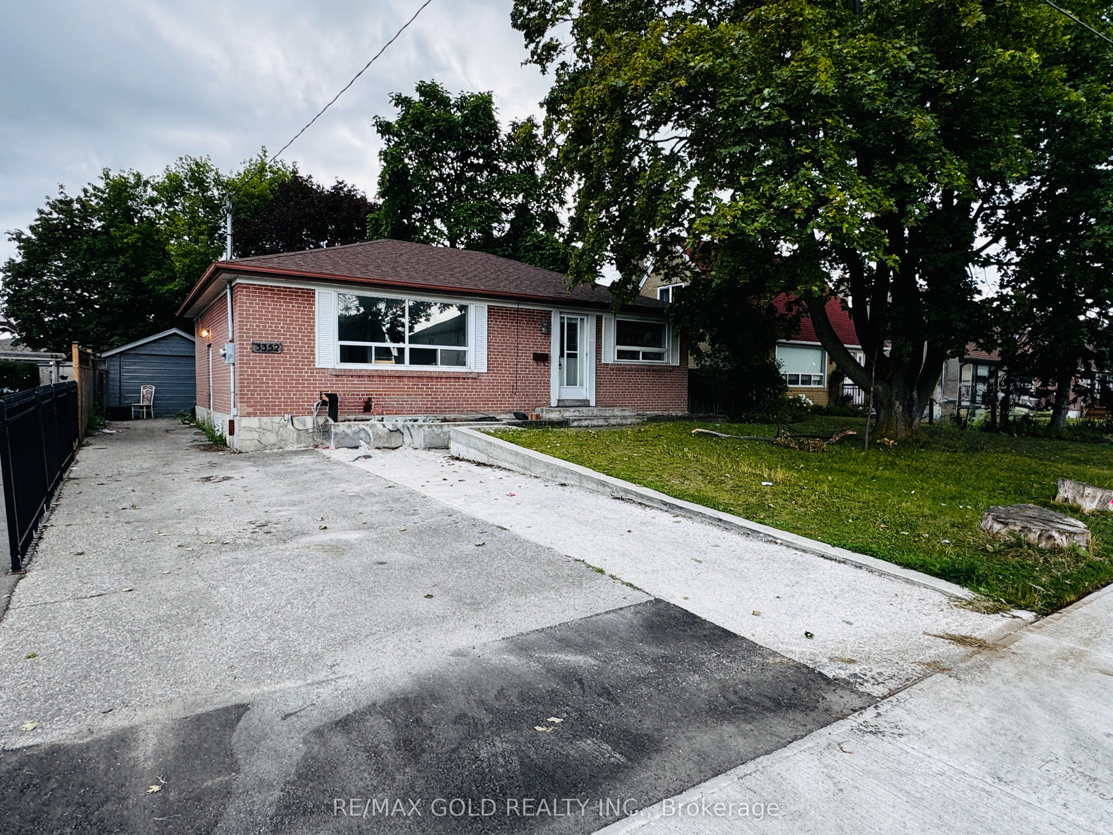 3352 Etude Drive Property Photo 2