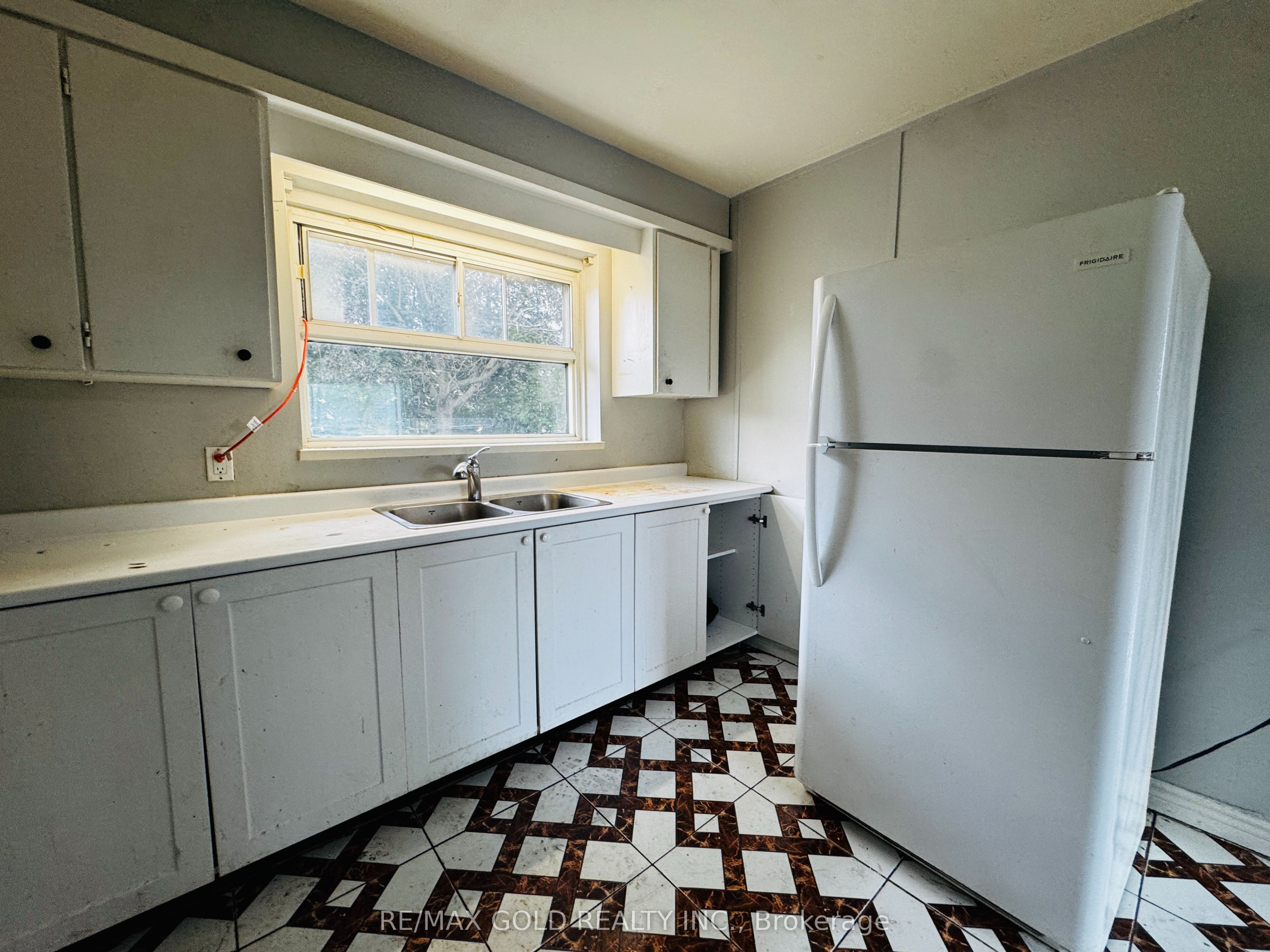 3352 Etude Drive Property Photo 11