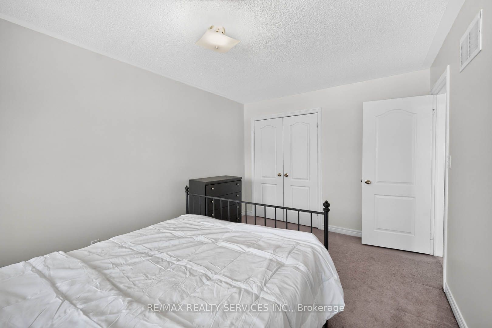 21 Tatra Crescent Property Photo 39