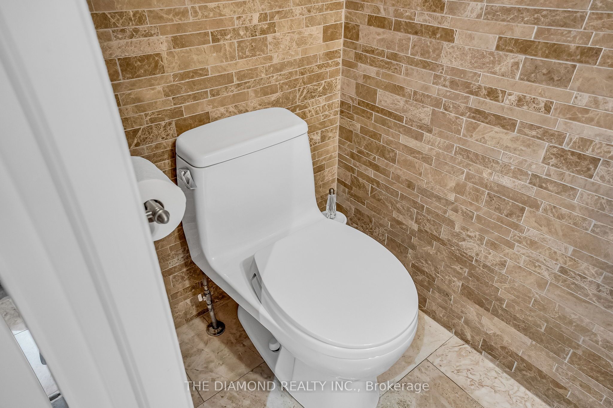 1755 Rathburn Road E 82 Property Photo 7