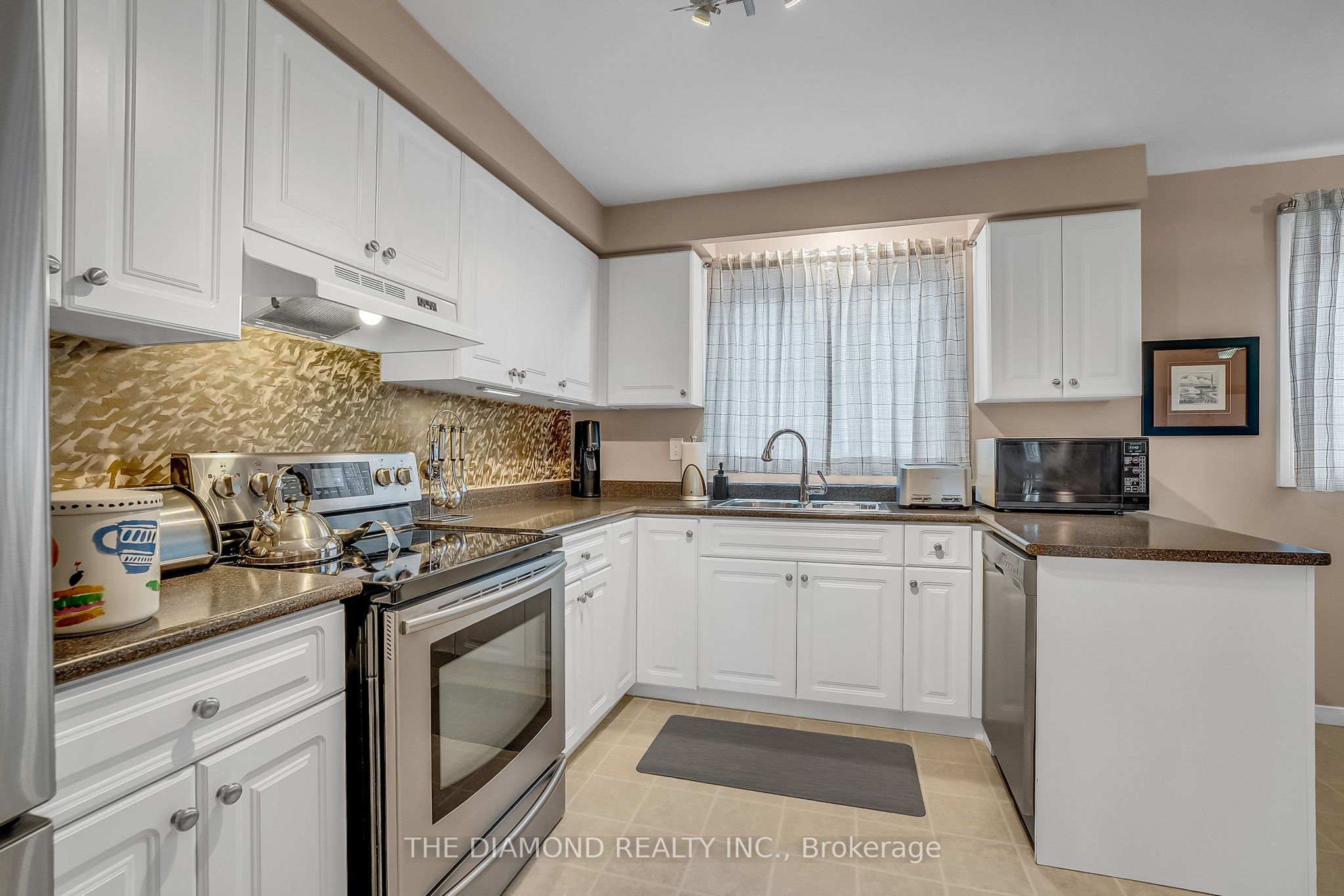 1755 Rathburn Road E 82 Property Photo 20