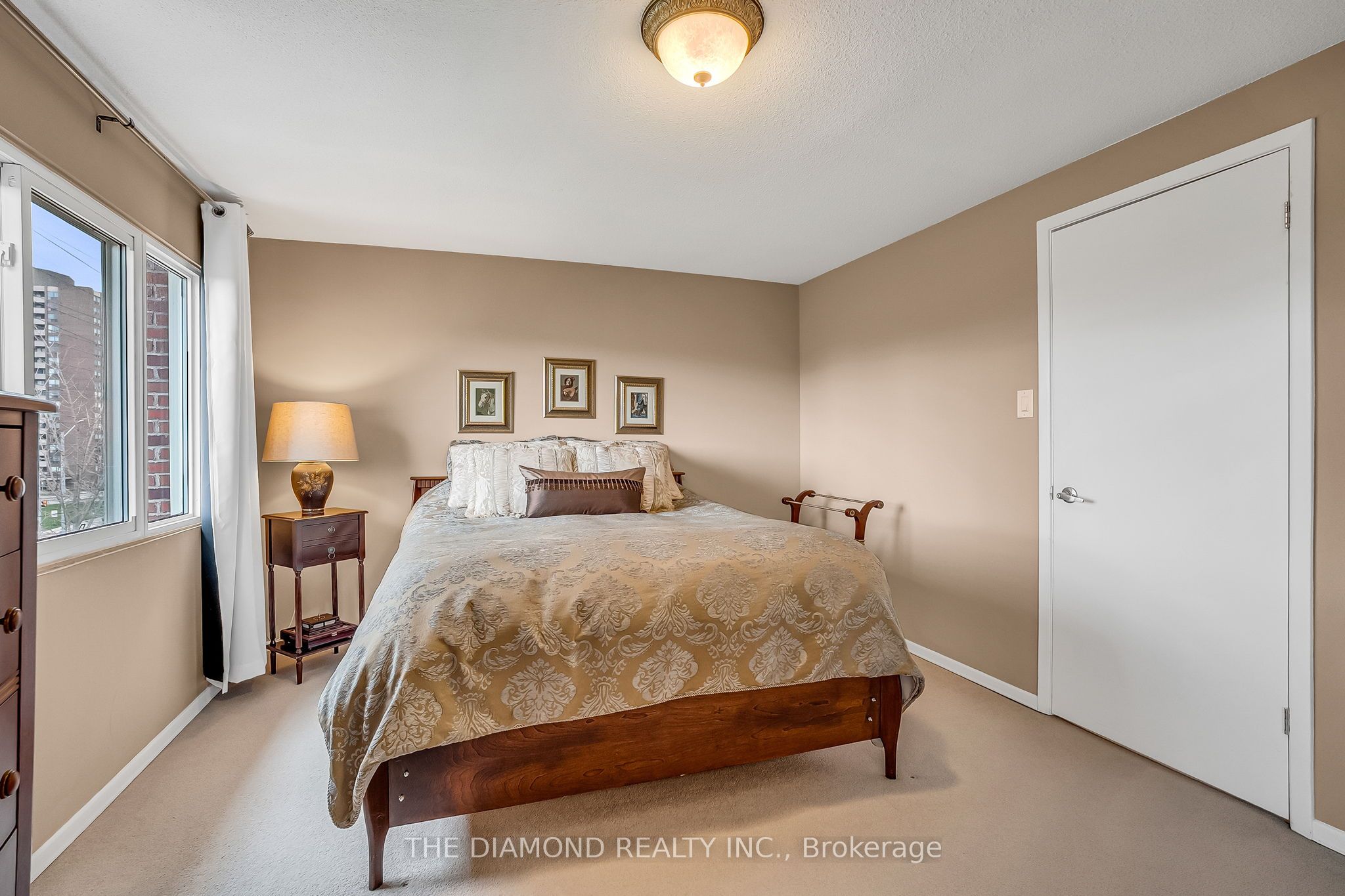 1755 Rathburn Road E 82 Property Photo 31