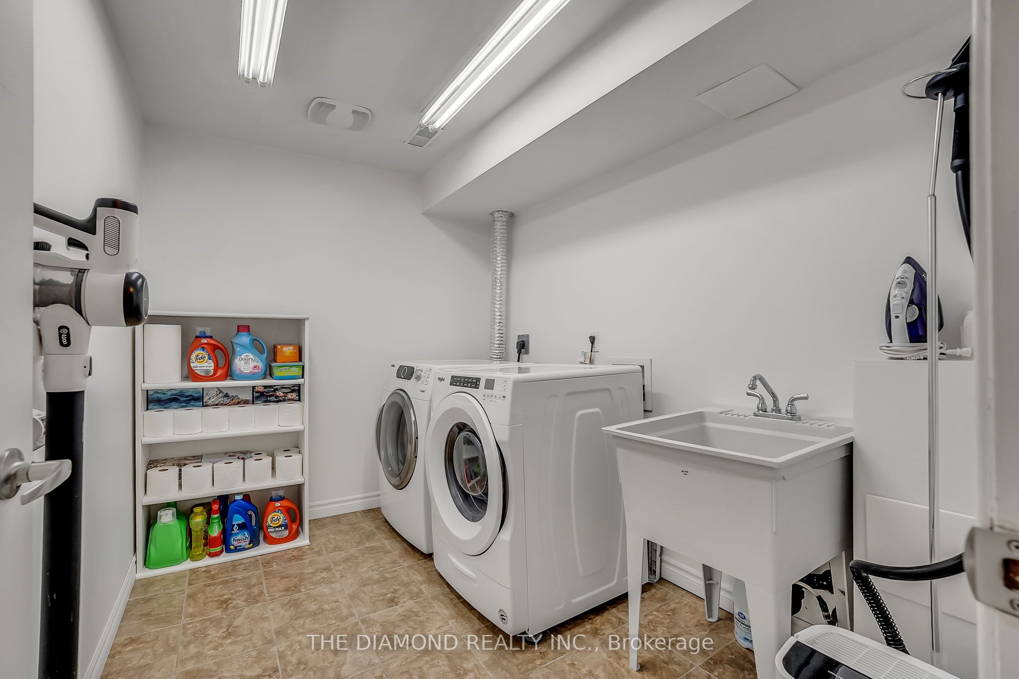 1755 Rathburn Road E 82 Property Photo 45