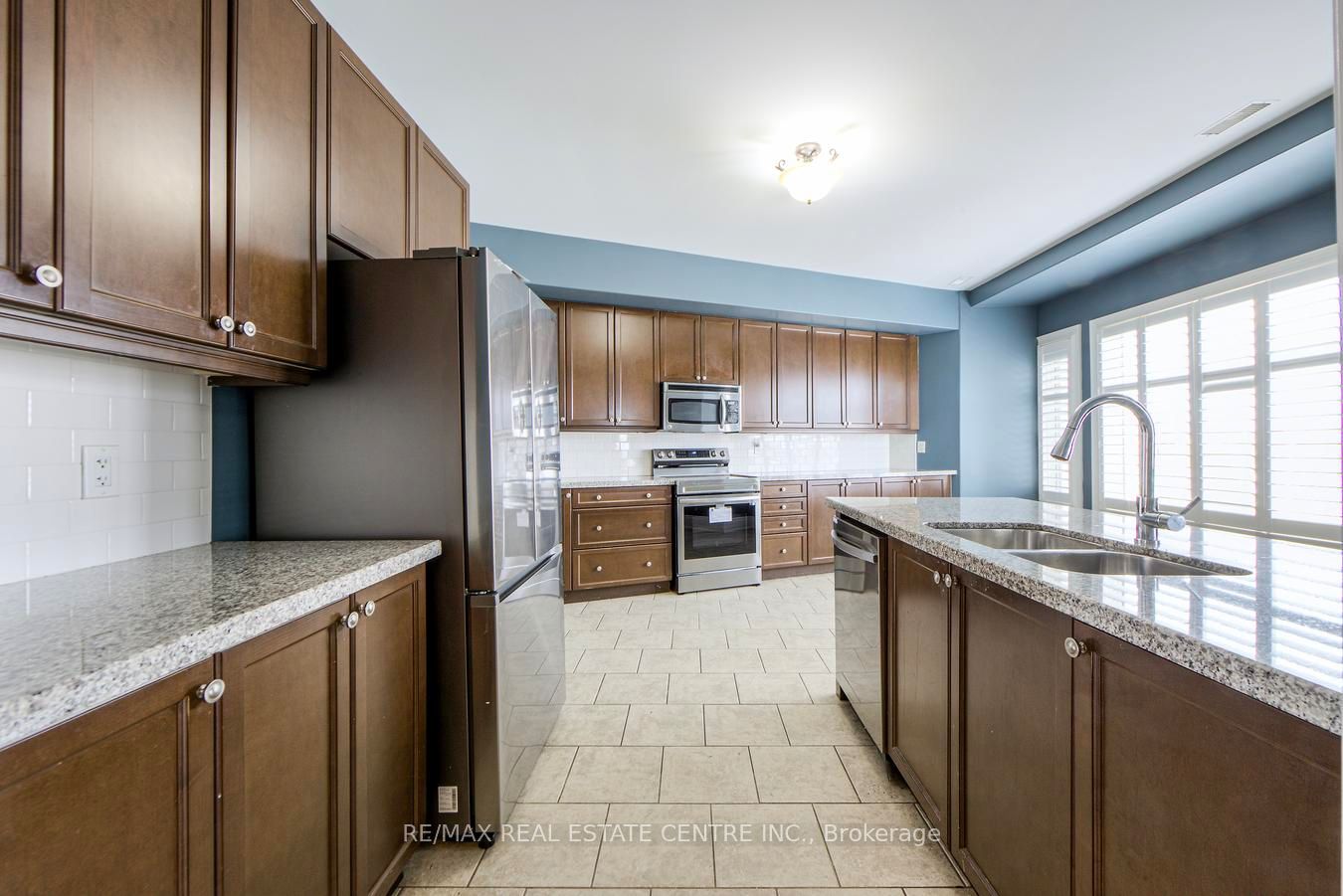 9075 Derry Road Property Photo 16
