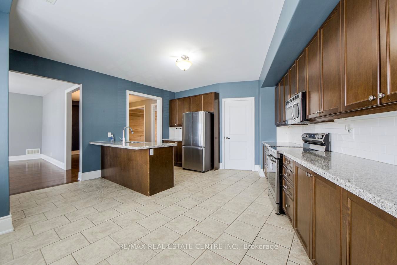 9075 Derry Road Property Photo 20
