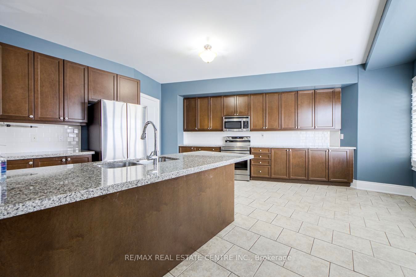 9075 Derry Road Property Photo 22