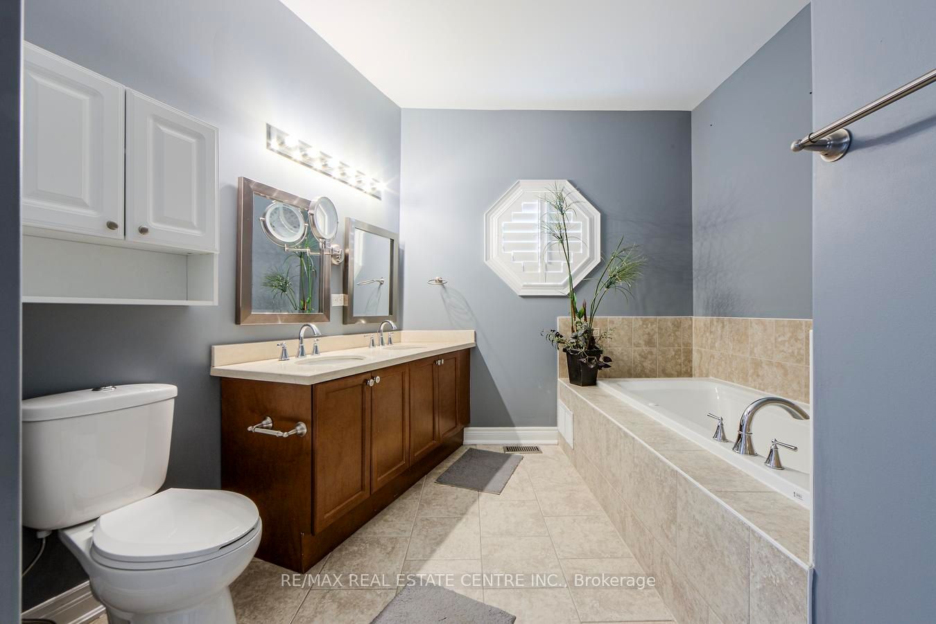 9075 Derry Road Property Photo 36