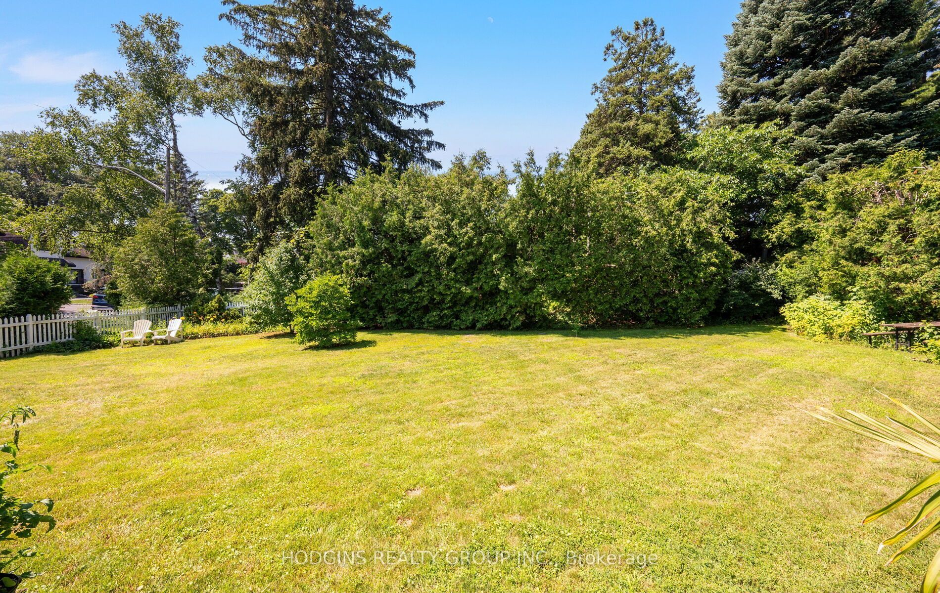 1558 Broadmoor Avenue Property Photo 6