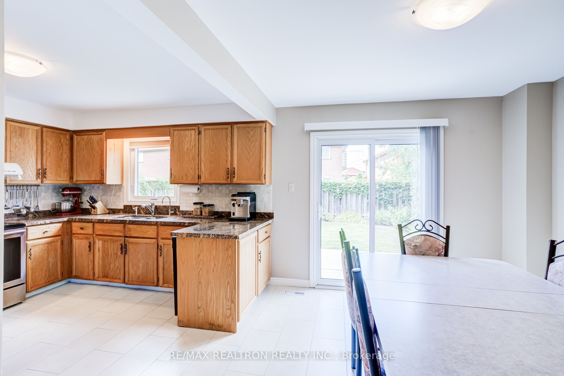 4379 Radisson Crescent Property Photo 10