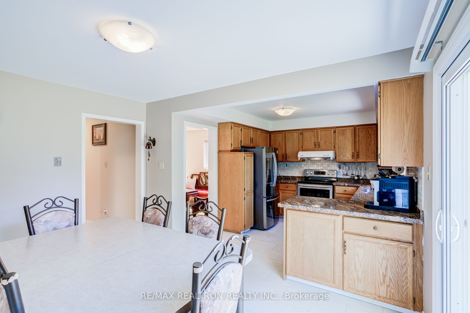 4379 Radisson Crescent Property Photo 11