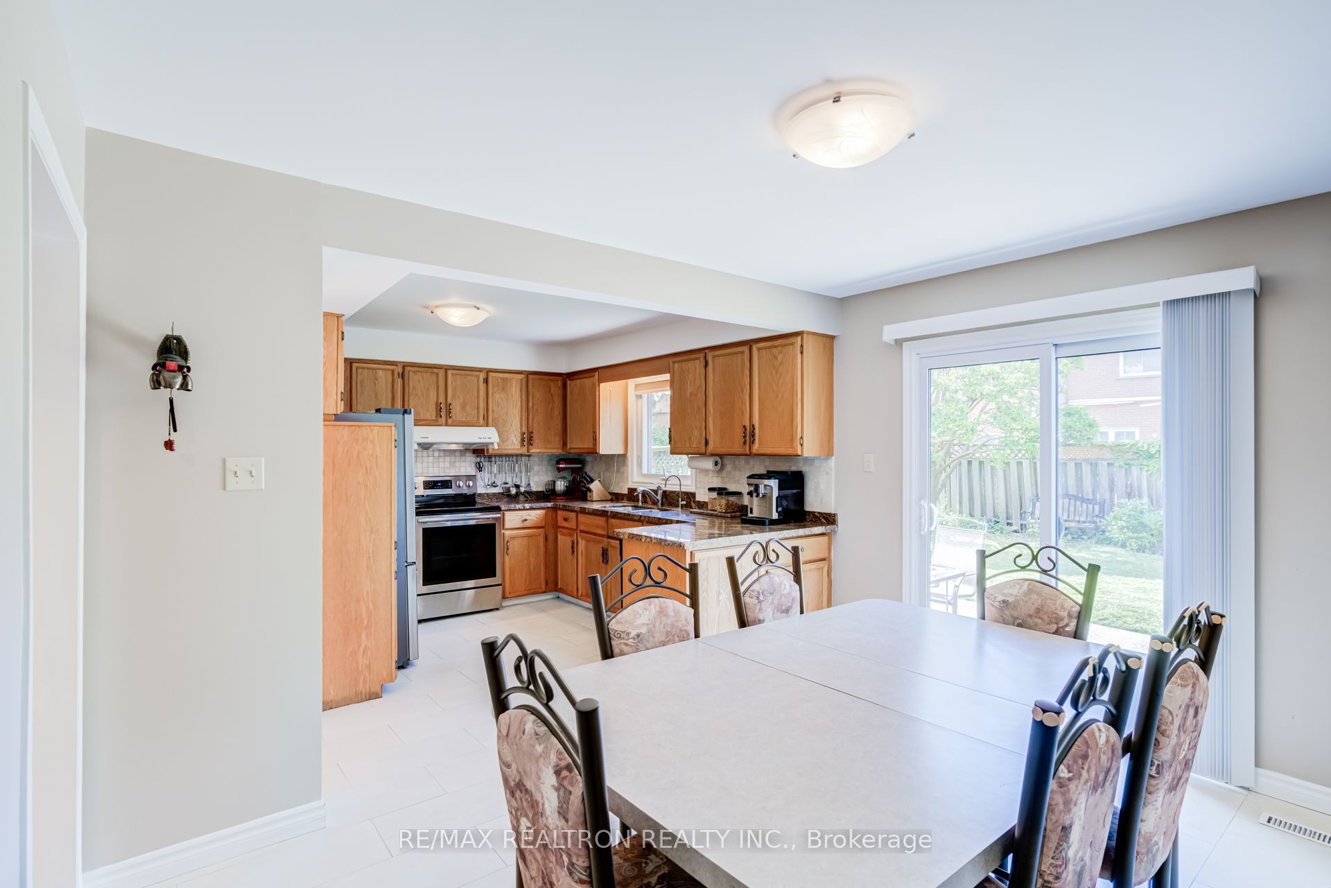 4379 Radisson Crescent Property Photo 12