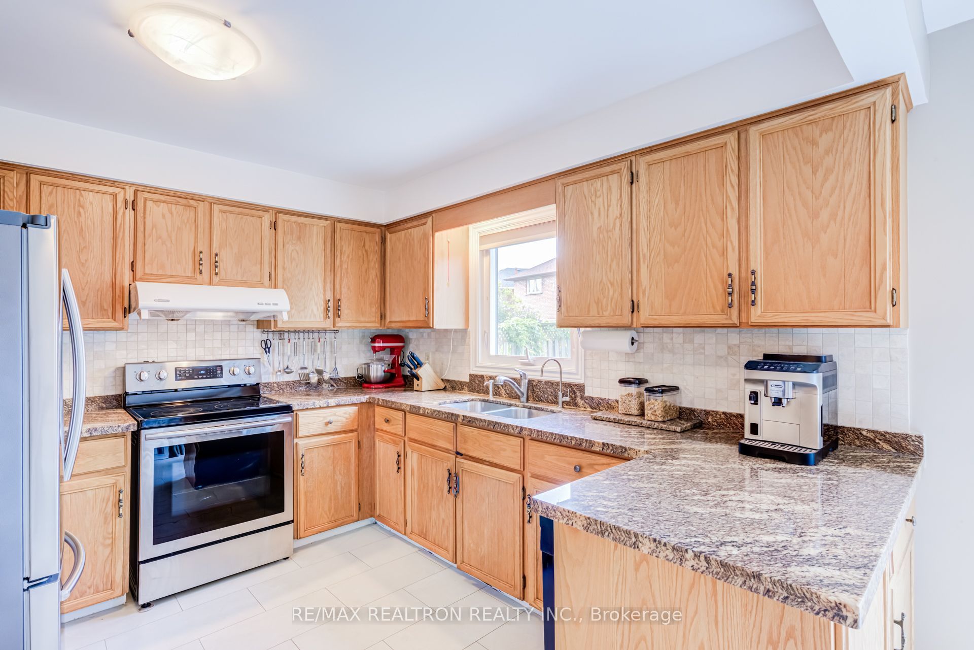 4379 Radisson Crescent Property Photo 16
