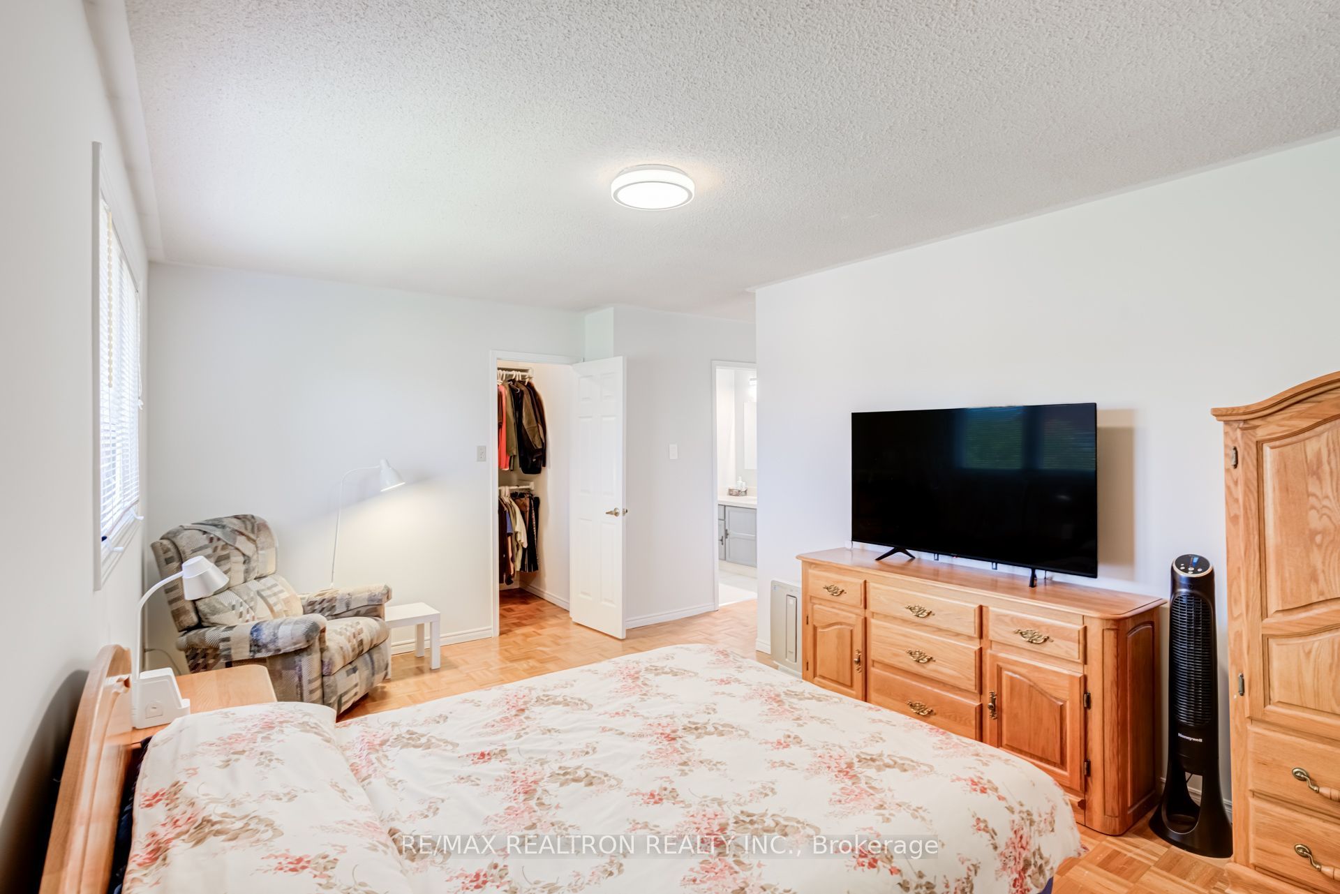 4379 Radisson Crescent Property Photo 24
