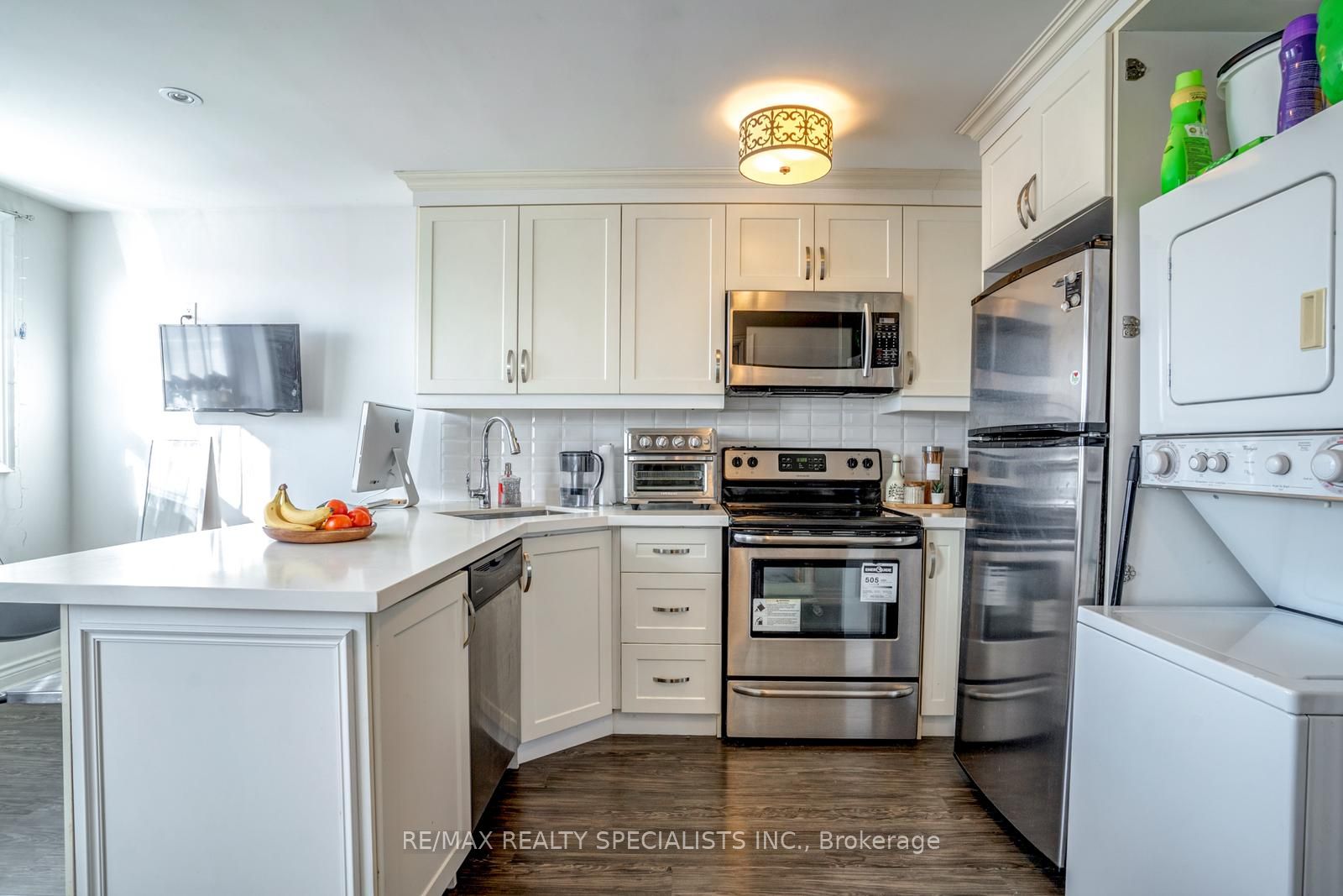 6 Brant Avenue Property Photo 12
