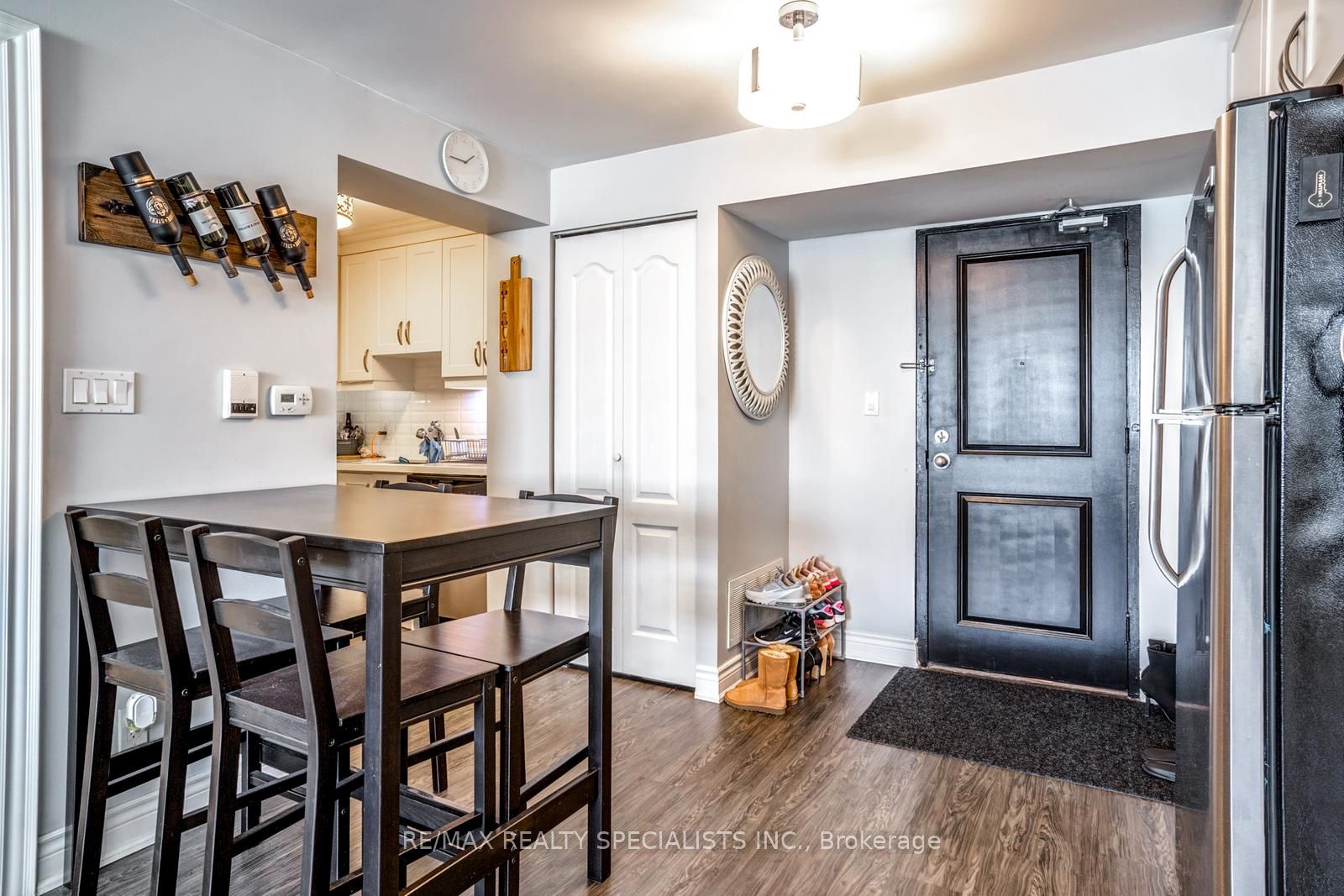 6 Brant Avenue Property Photo 20