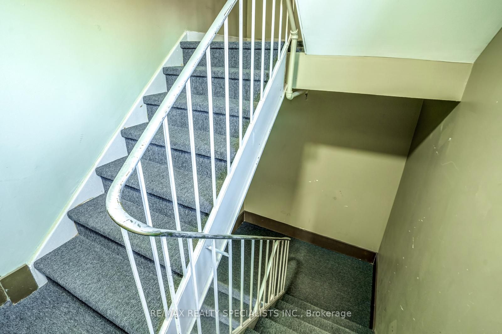 6 Brant Avenue Property Photo 27
