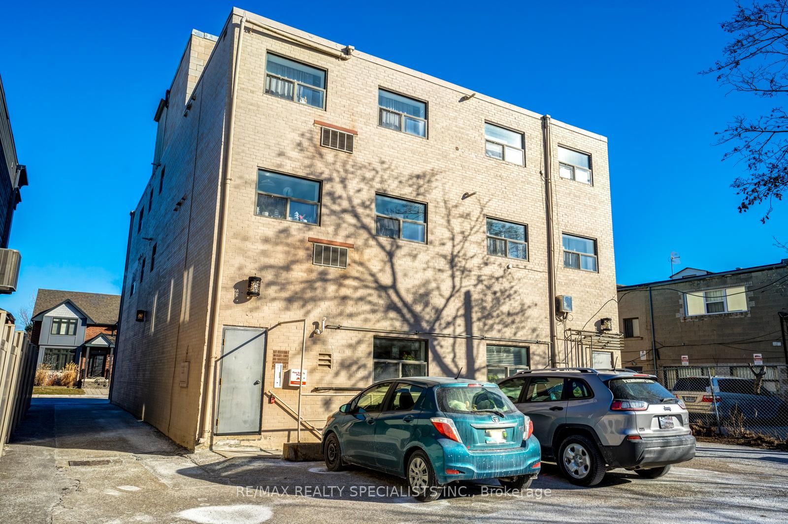 6 Brant Avenue Property Photo 37