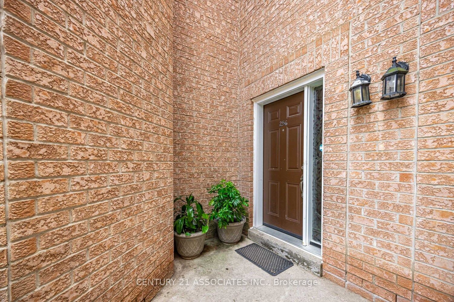 60 Barondale Drive 256 Property Photo 5