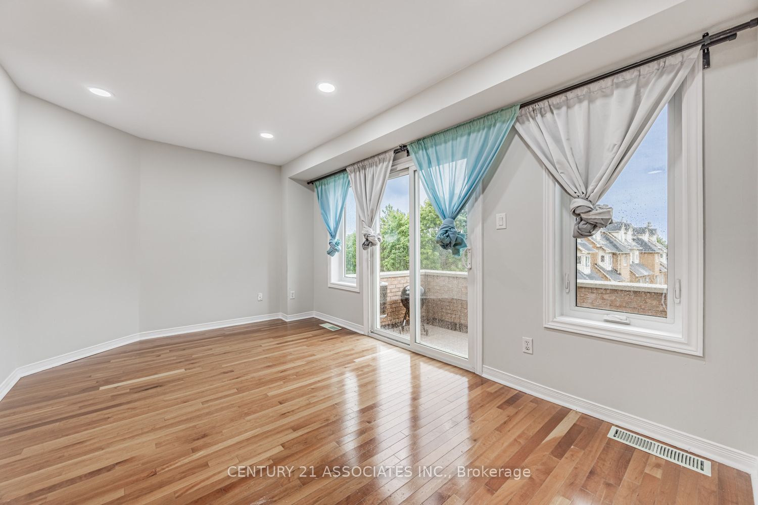 60 Barondale Drive 256 Property Photo 18