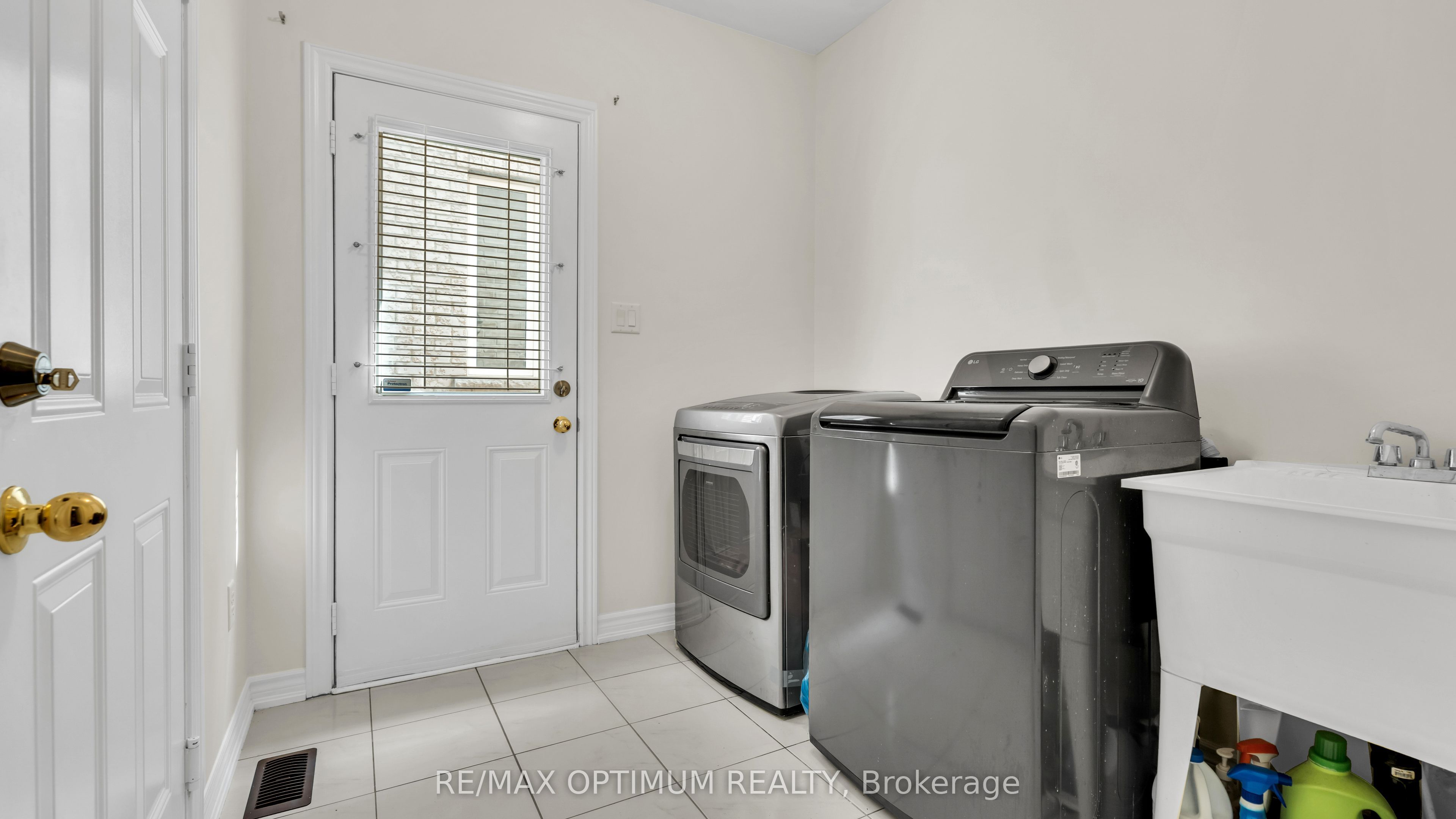 25 Walbrook Road Property Photo 37