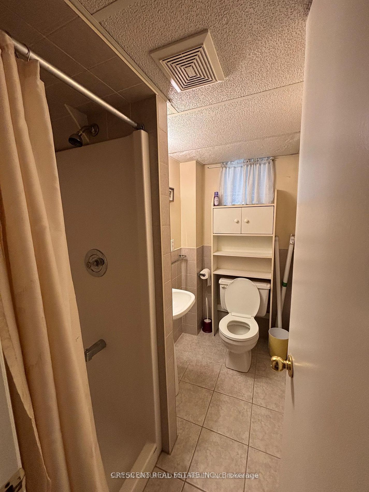 14 Claymore Drive Lower Property Photo 6