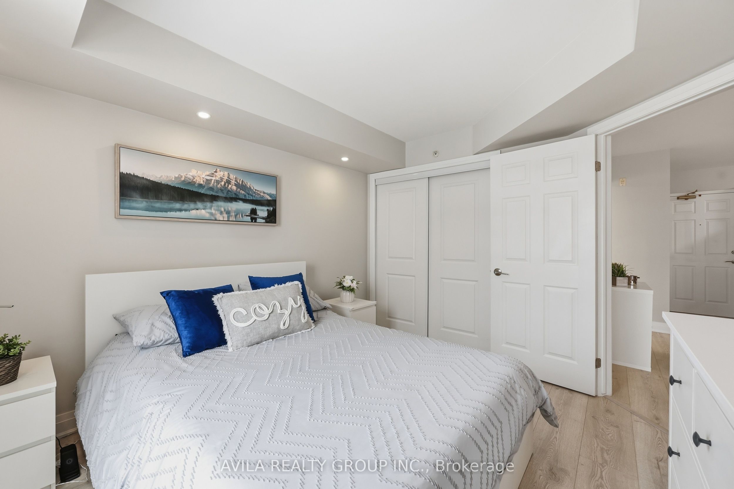 1460 Bishops Gate 203 Property Photo 15