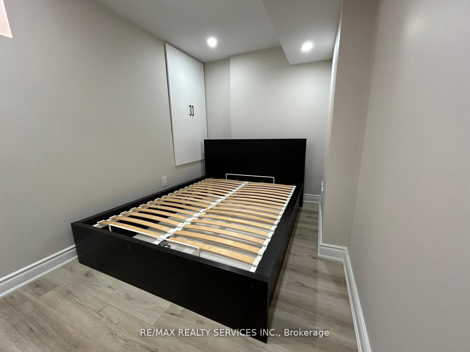 5944 Shelford Terrace (bsmnt) Property Photo 8