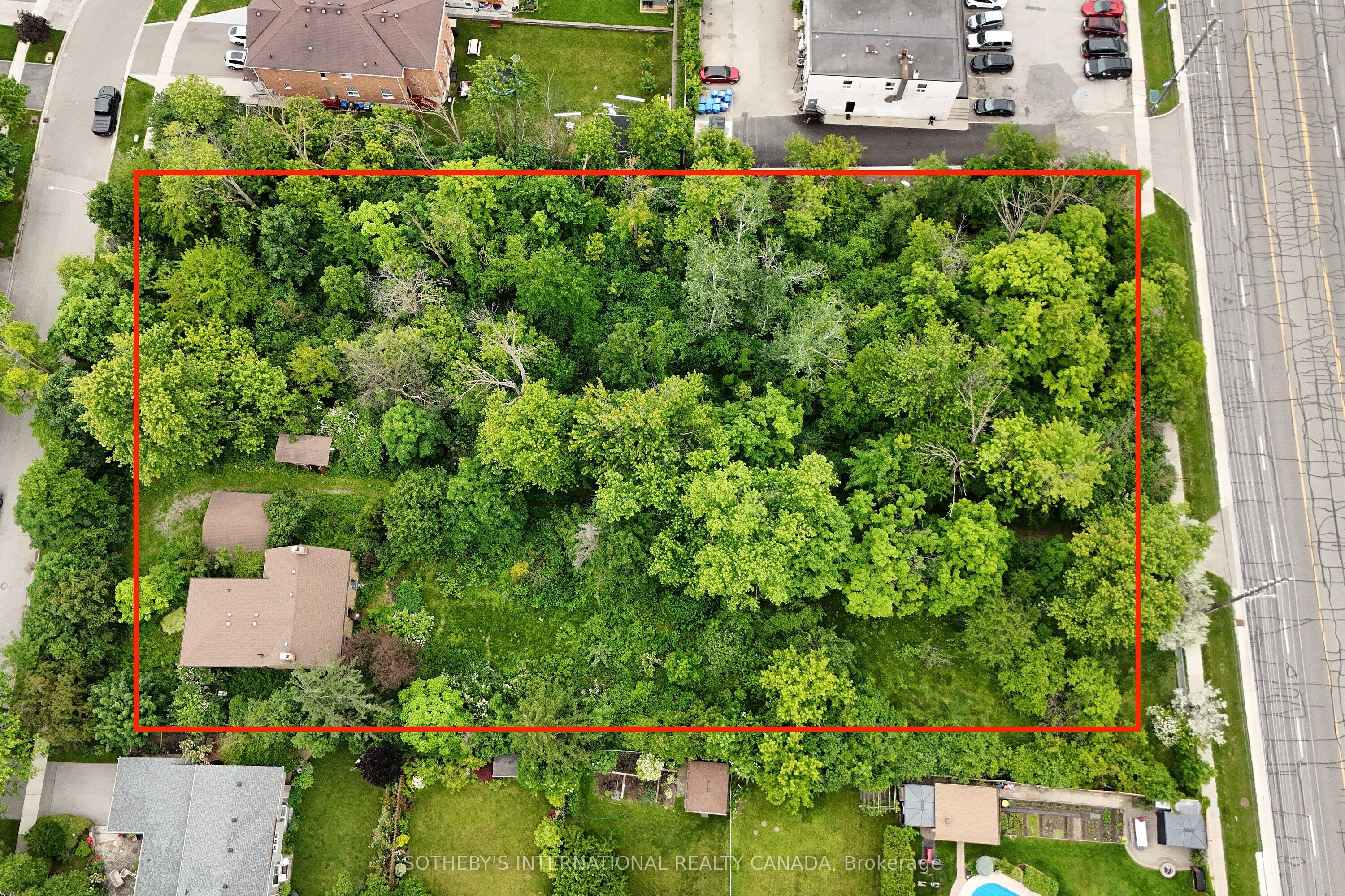 1050 Burnhamthorpe Road E Property Photo 2