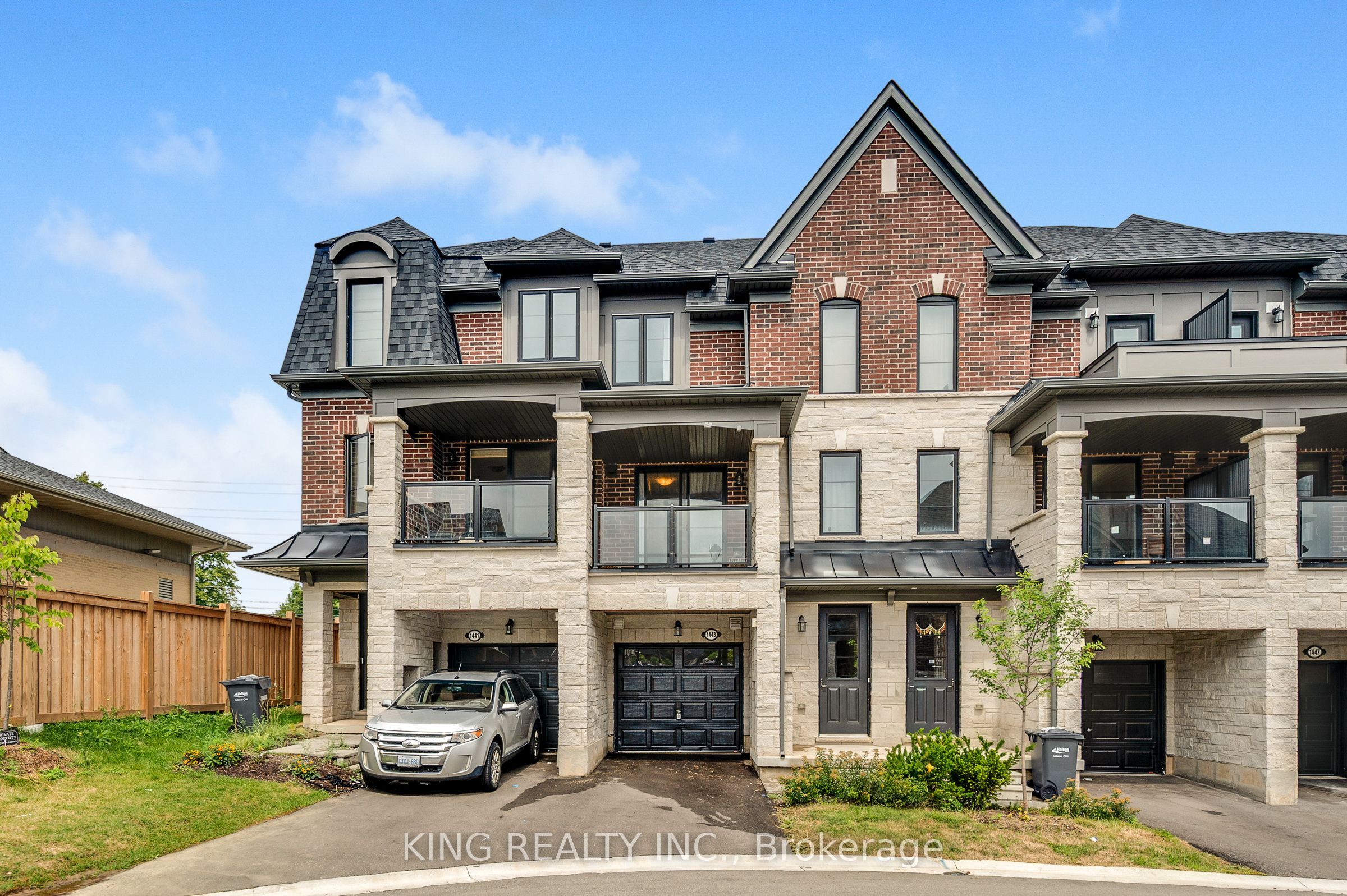 1443 National Common Property Photo 2