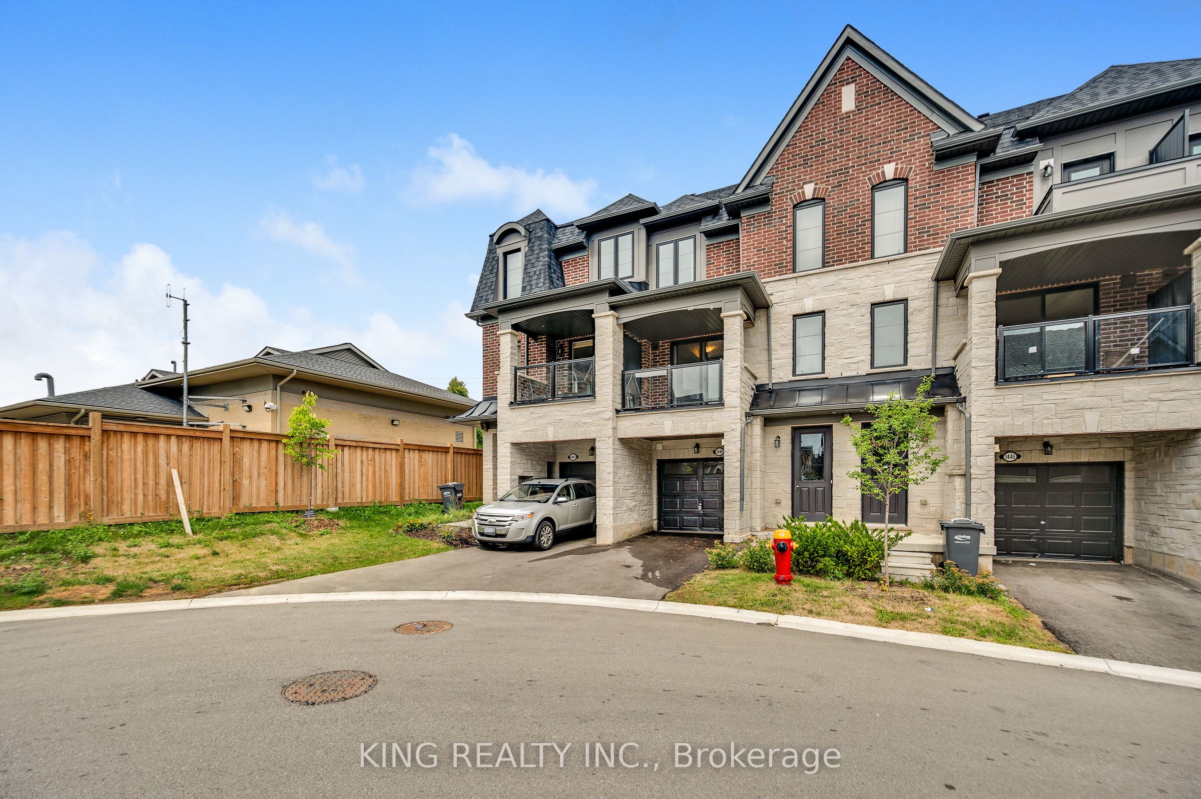 1443 National Common Property Photo 4