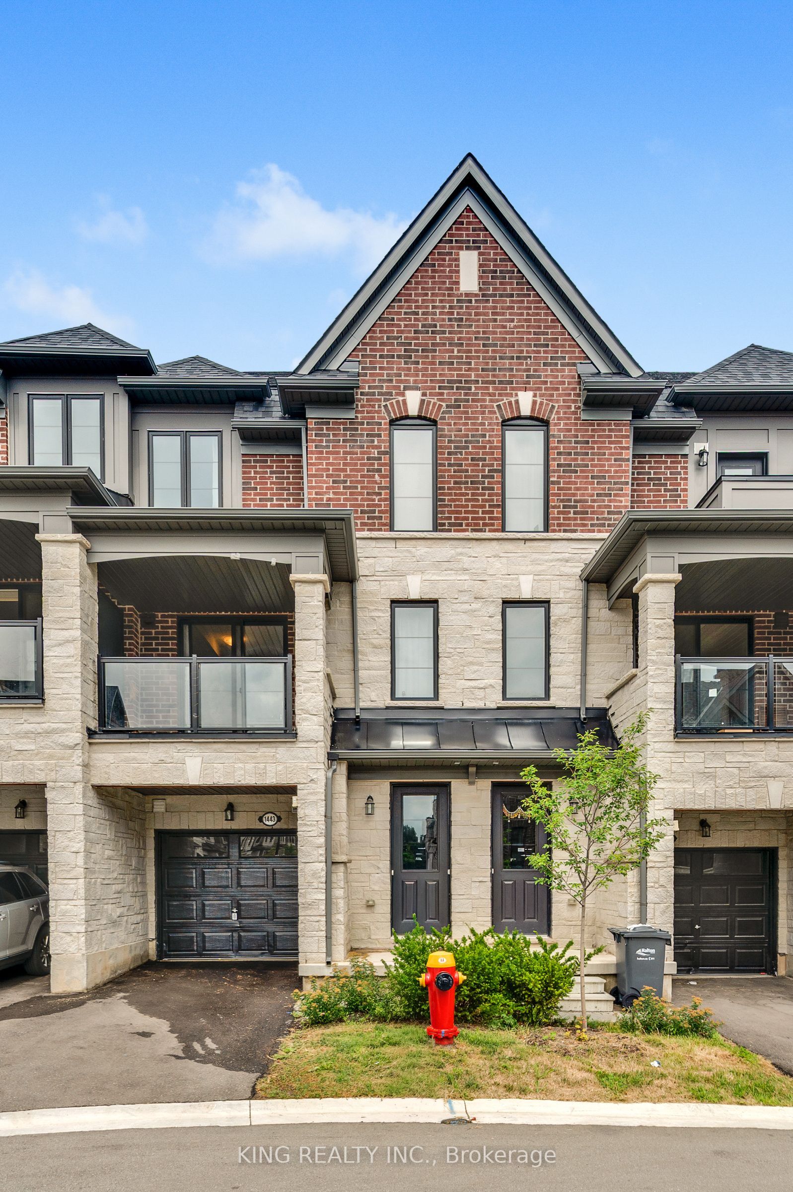 1443 National Common Property Photo 5