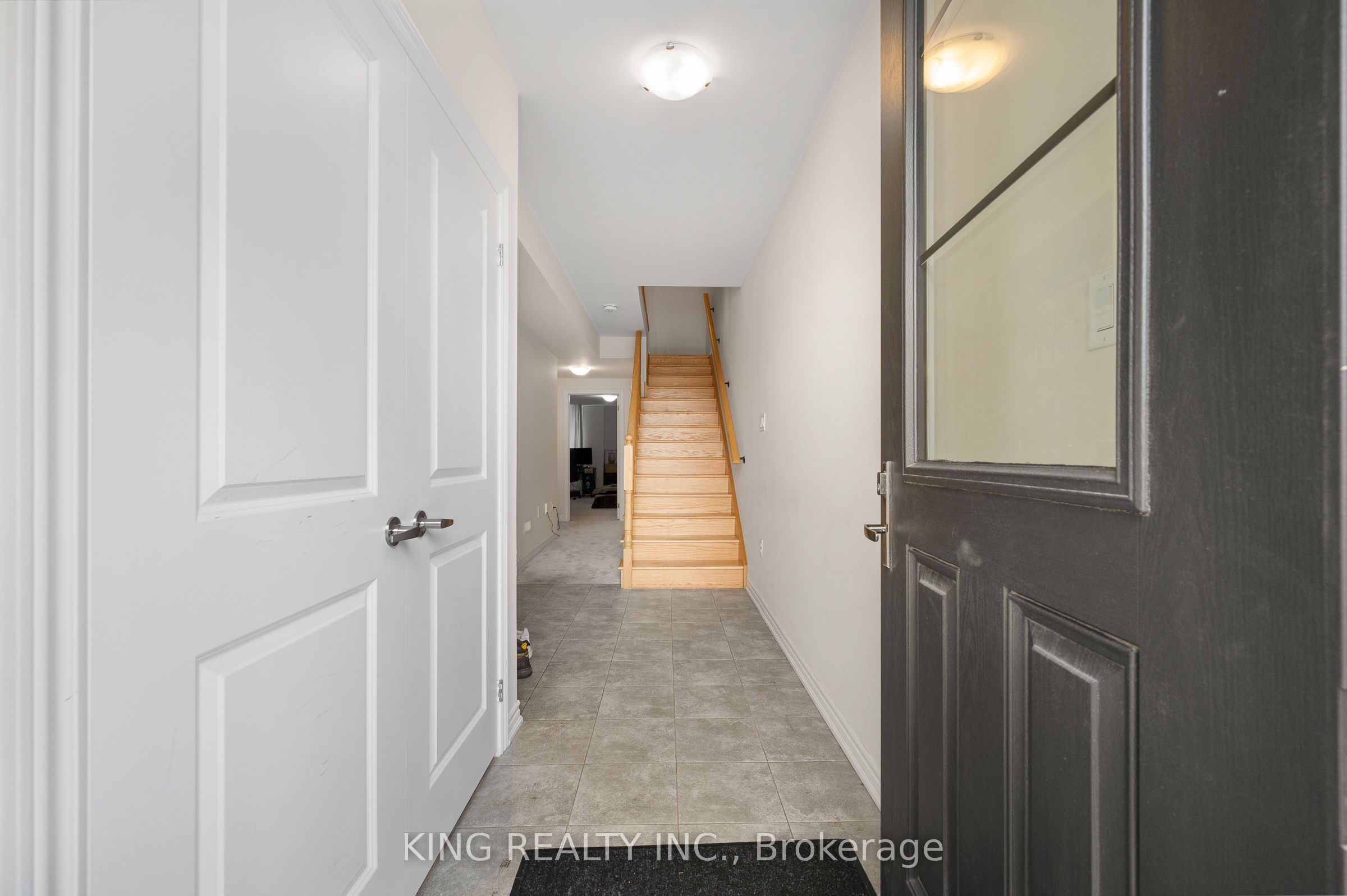 1443 National Common Property Photo 7