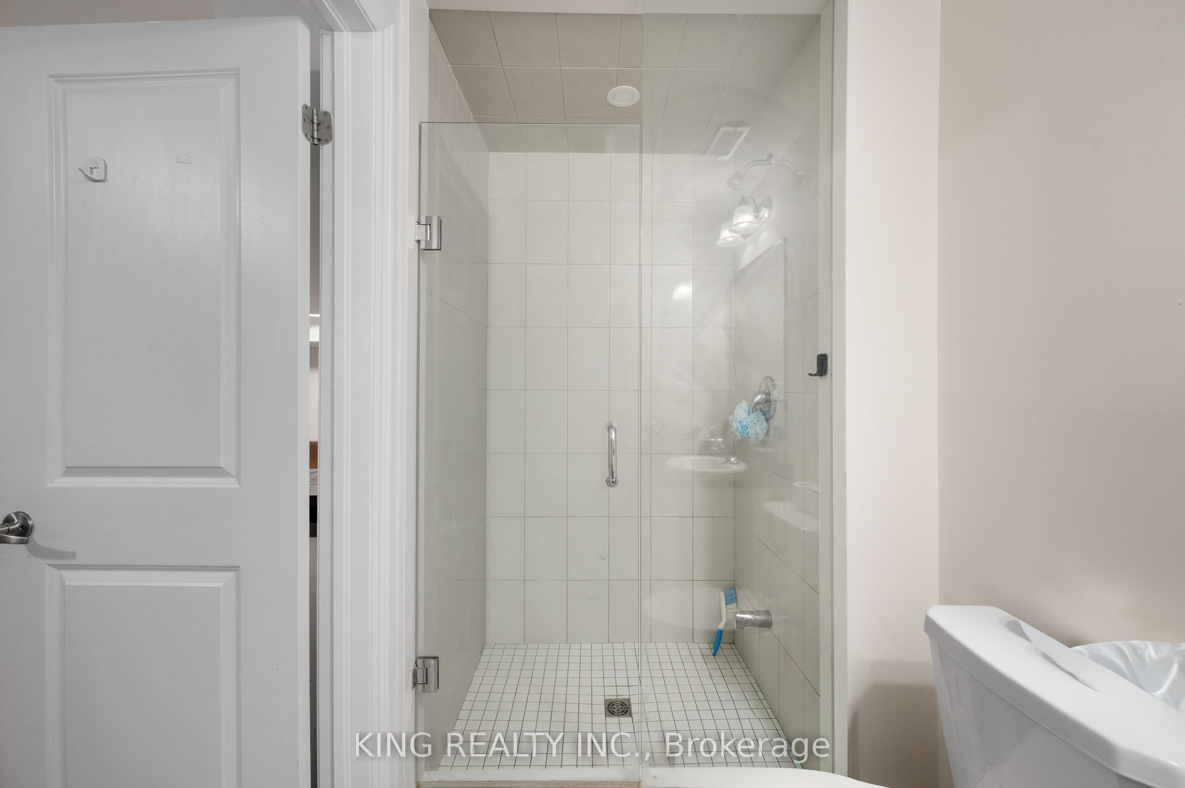 1443 National Common Property Photo 12