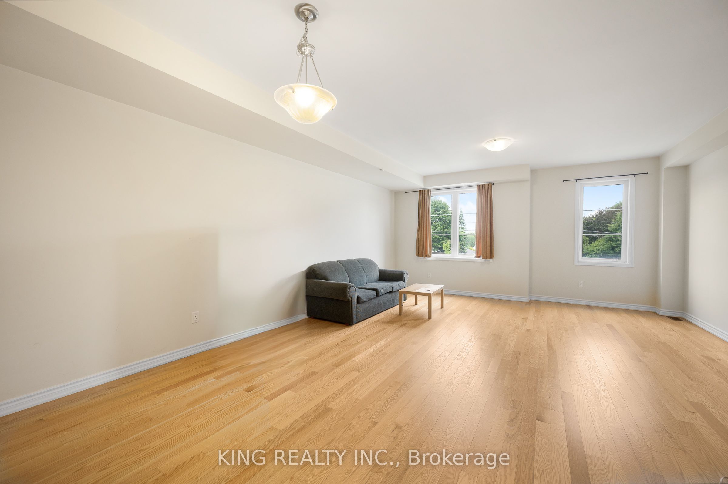 1443 National Common Property Photo 13