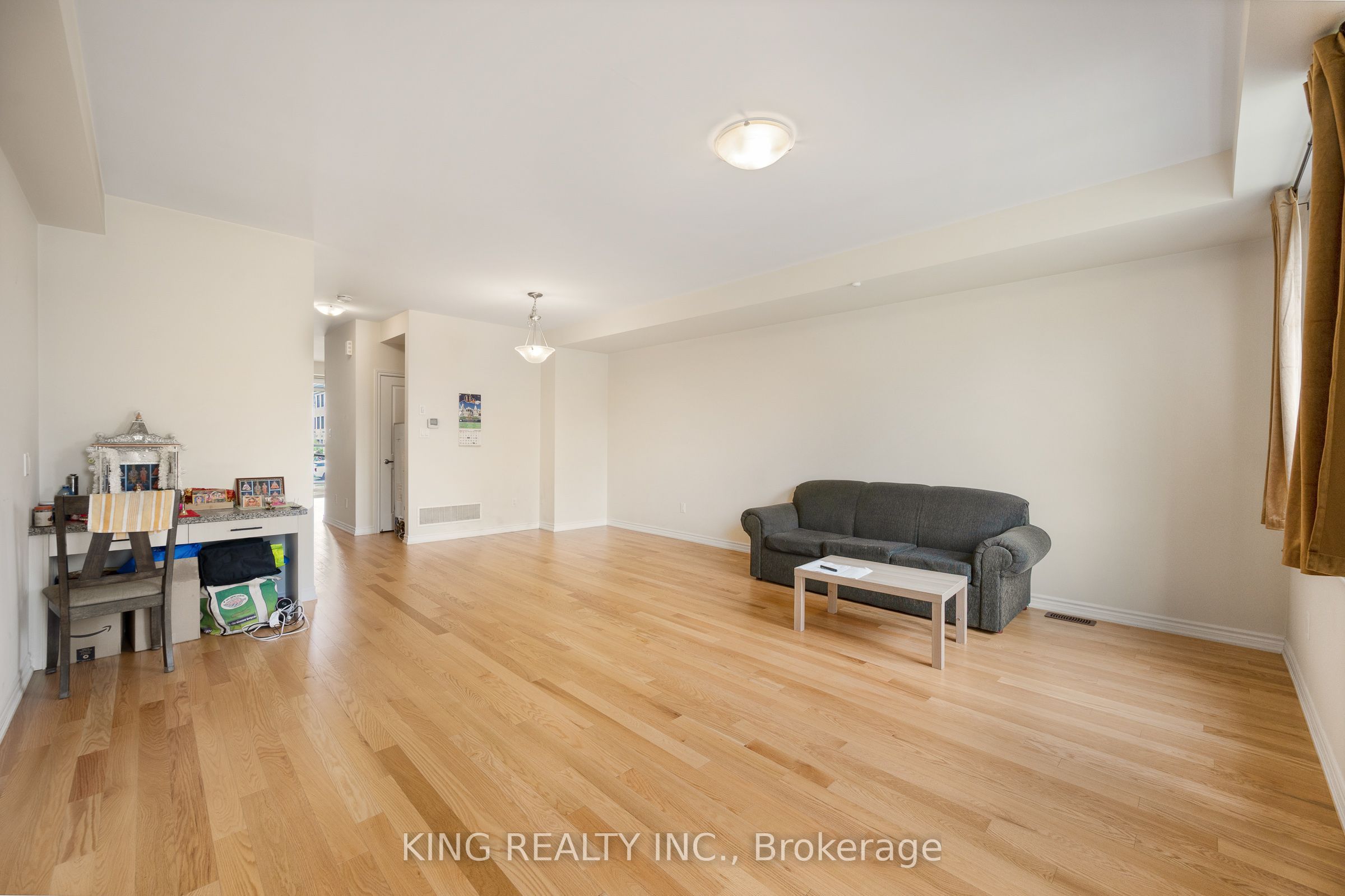 1443 National Common Property Photo 14