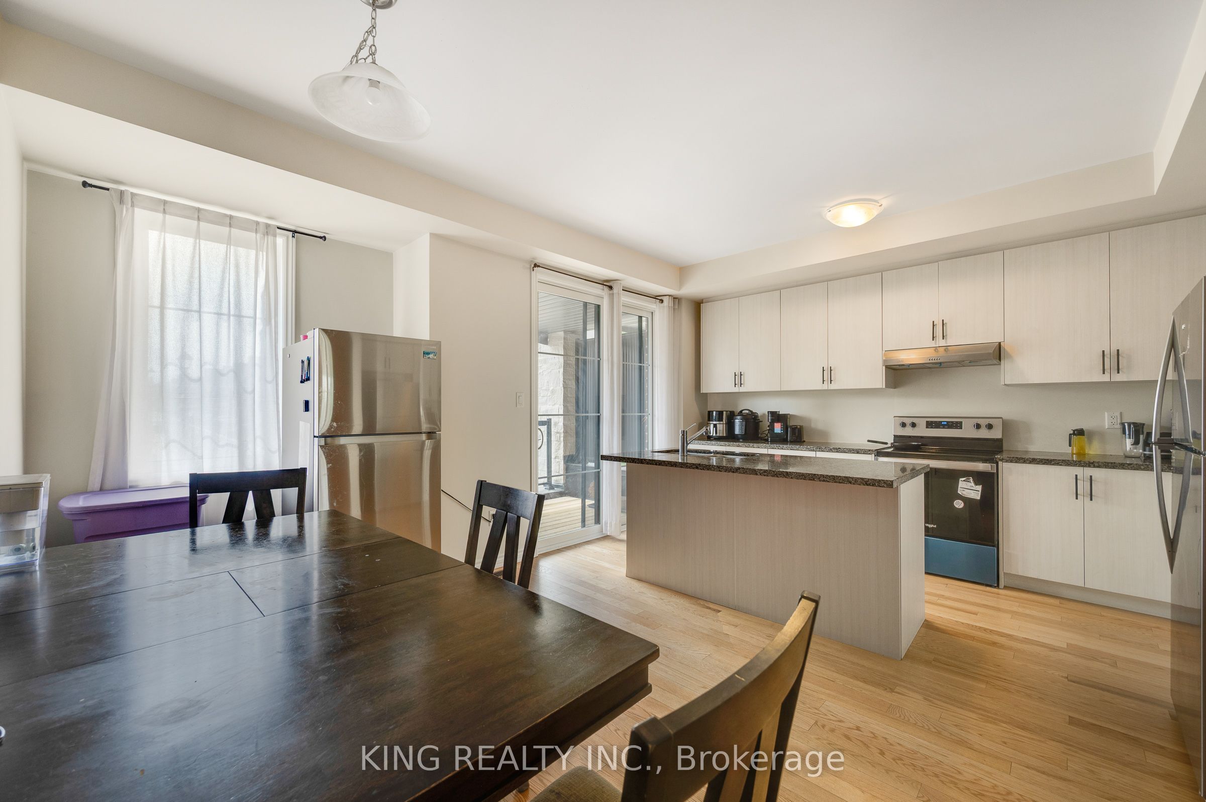 1443 National Common Property Photo 16