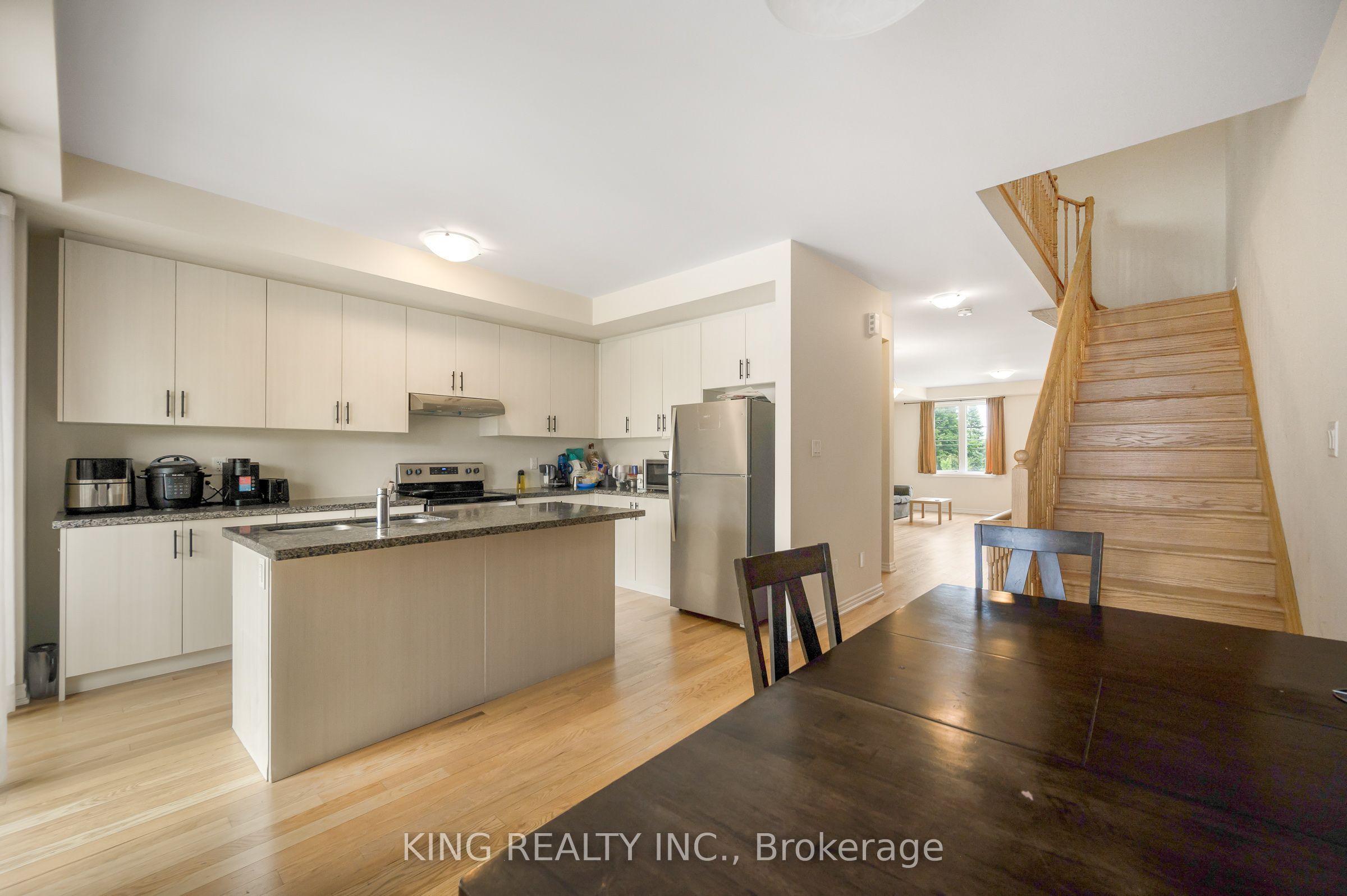 1443 National Common Property Photo 17