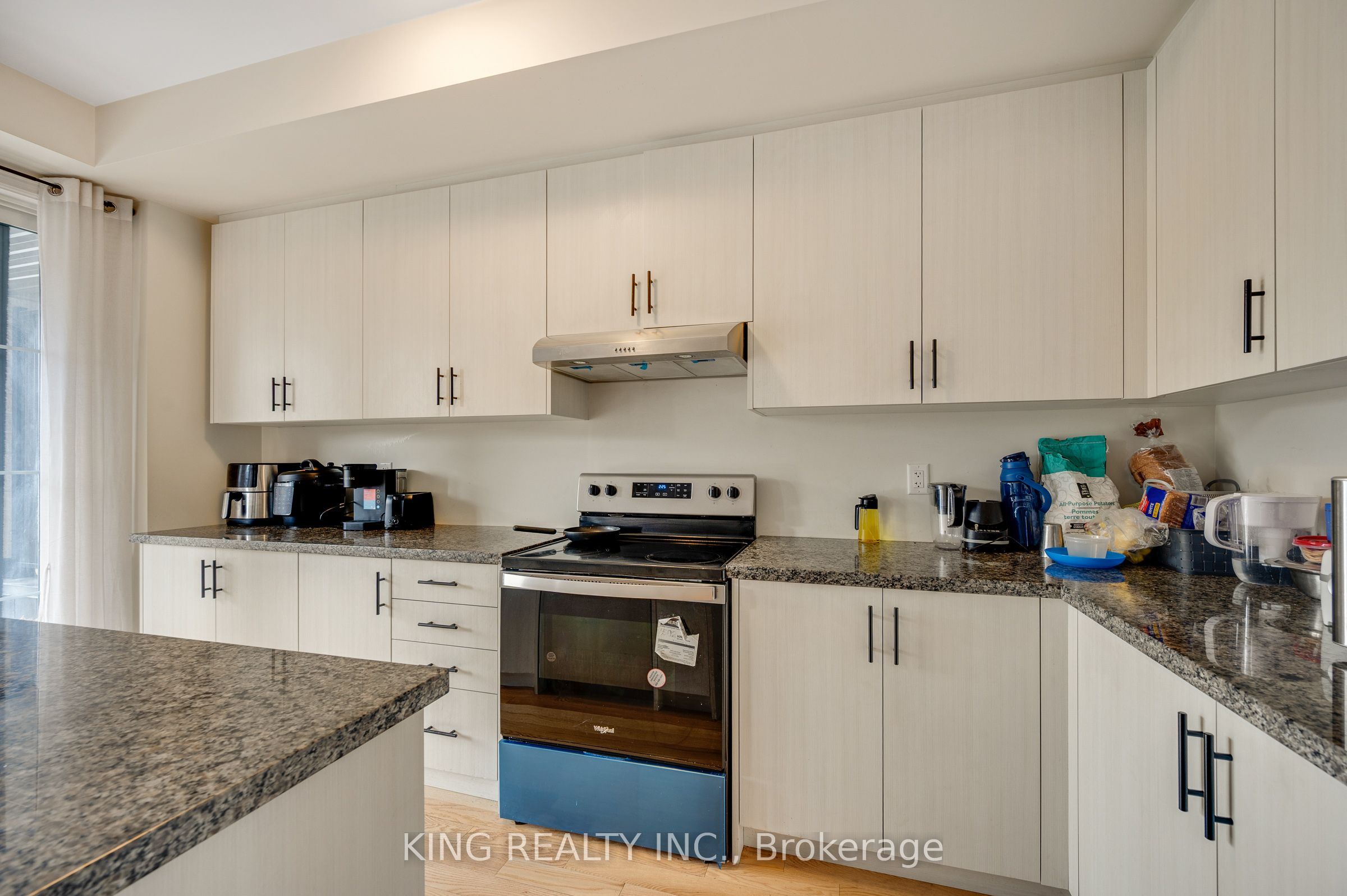 1443 National Common Property Photo 18
