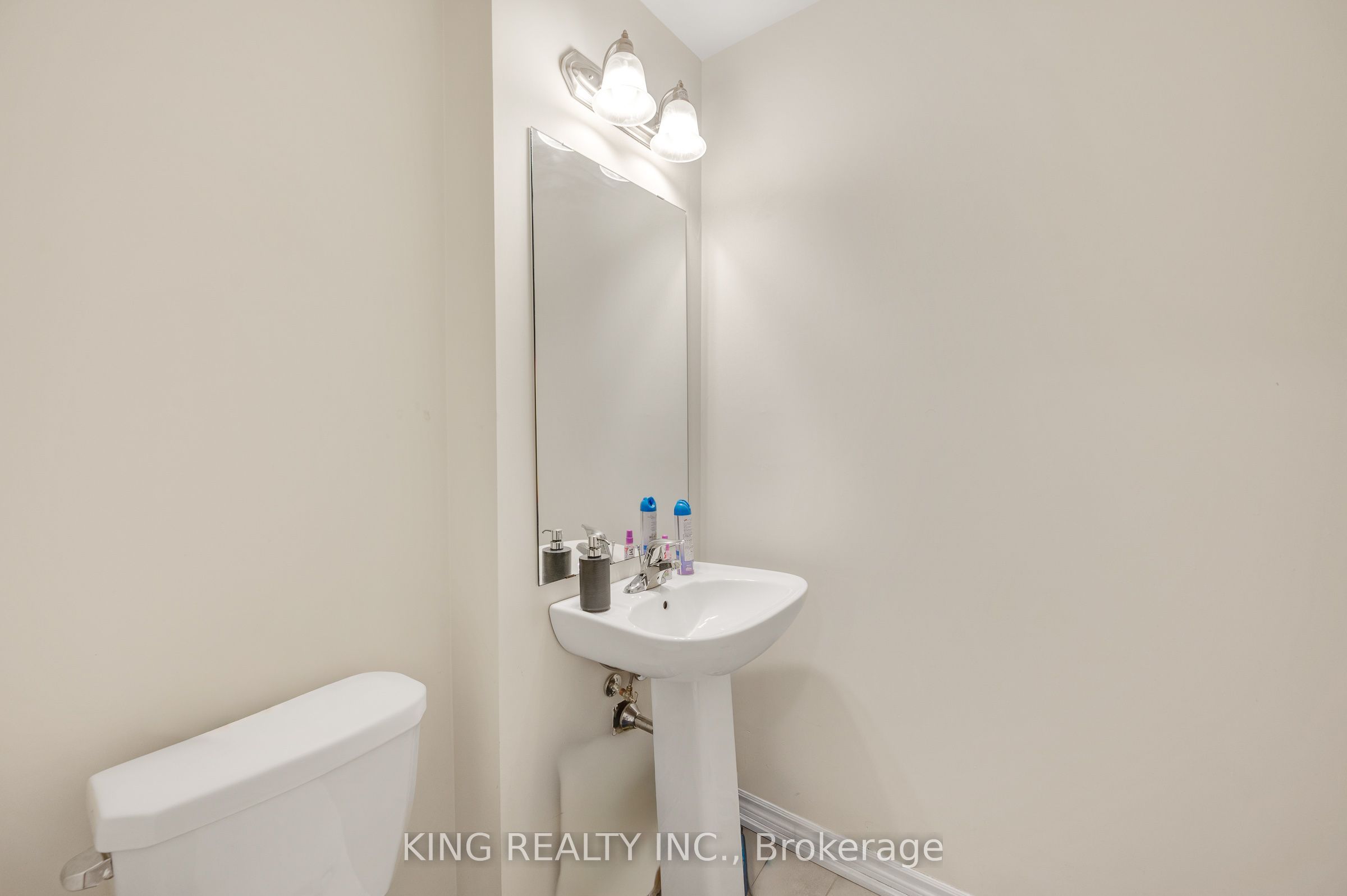 1443 National Common Property Photo 27