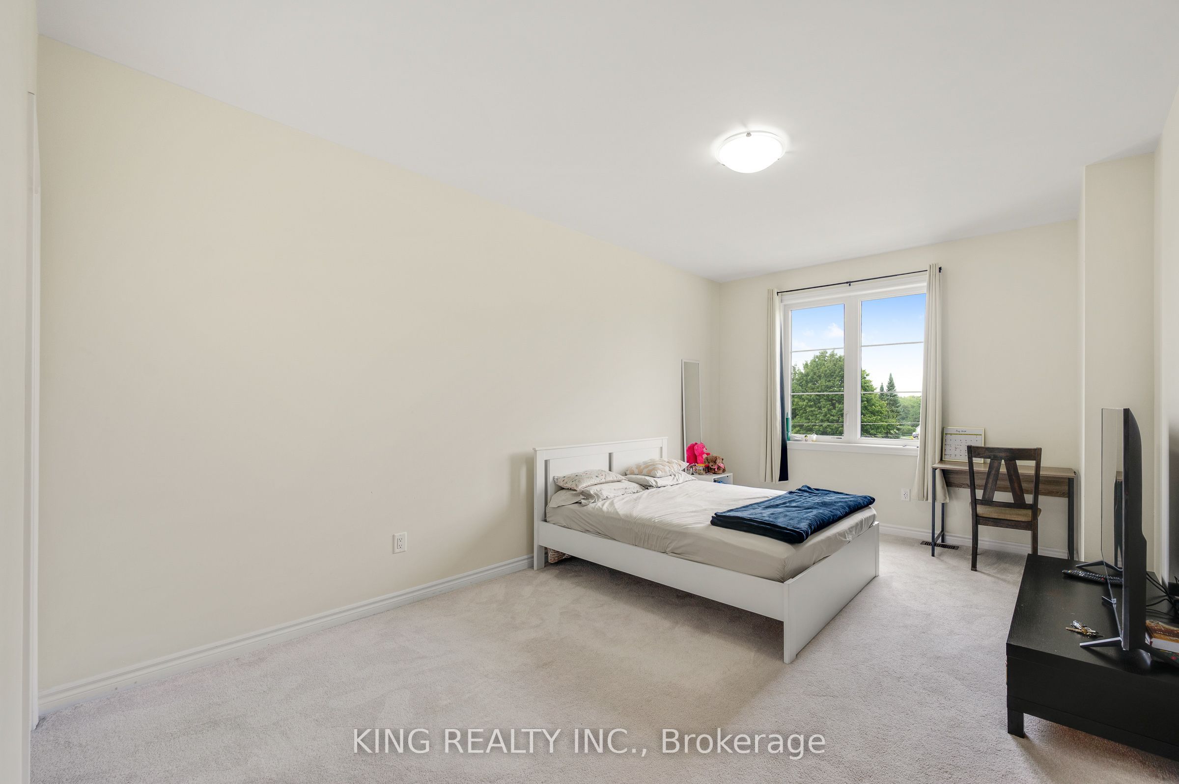 1443 National Common Property Photo 28