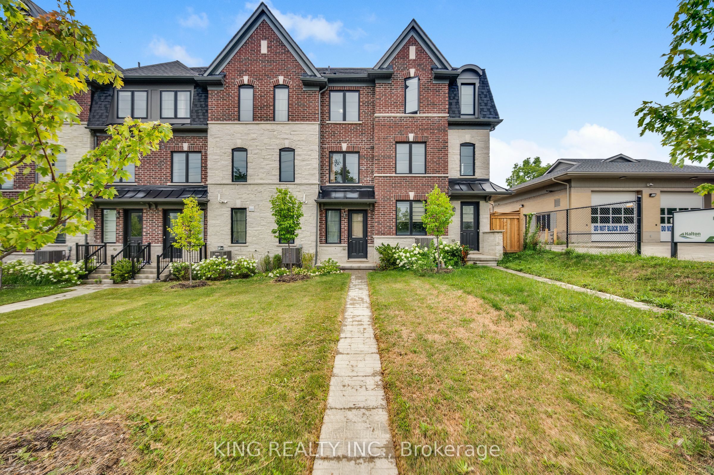 1443 National Common Property Photo 38