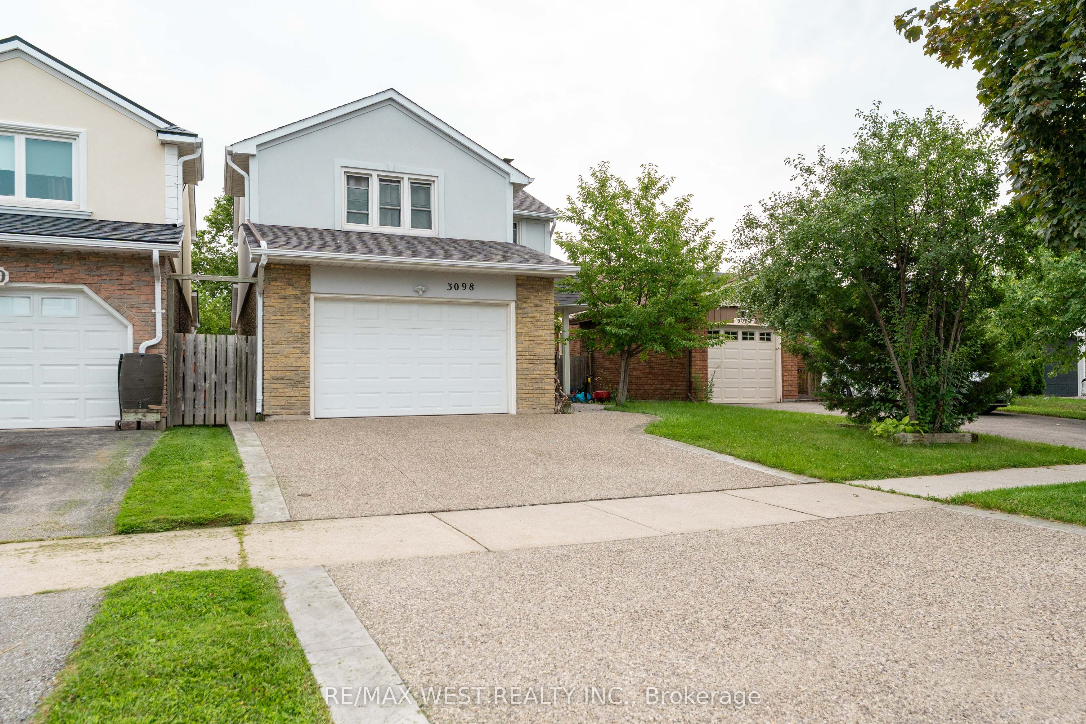 3098 Driftwood Drive Property Photo 3