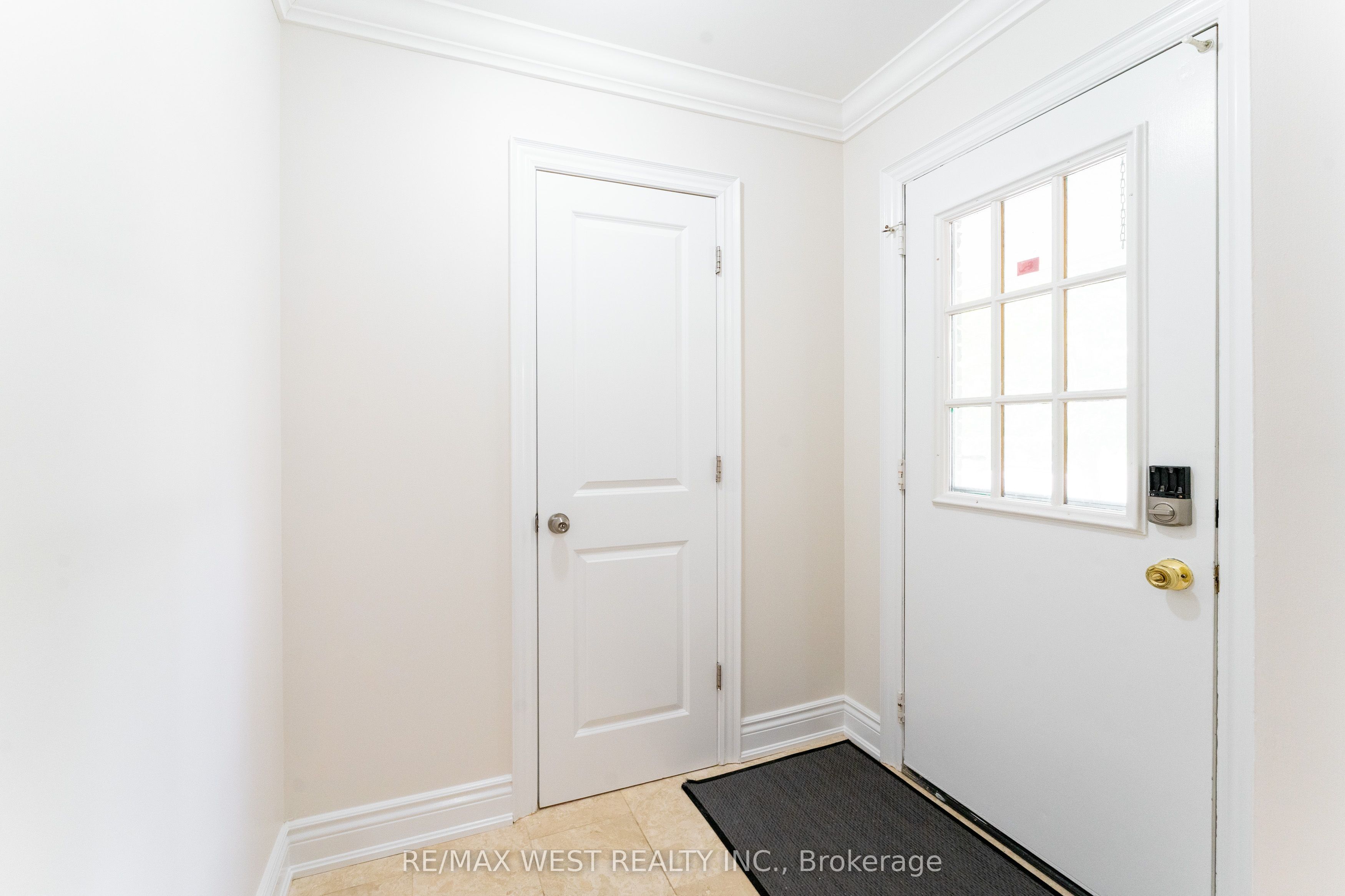 3098 Driftwood Drive Property Photo 7