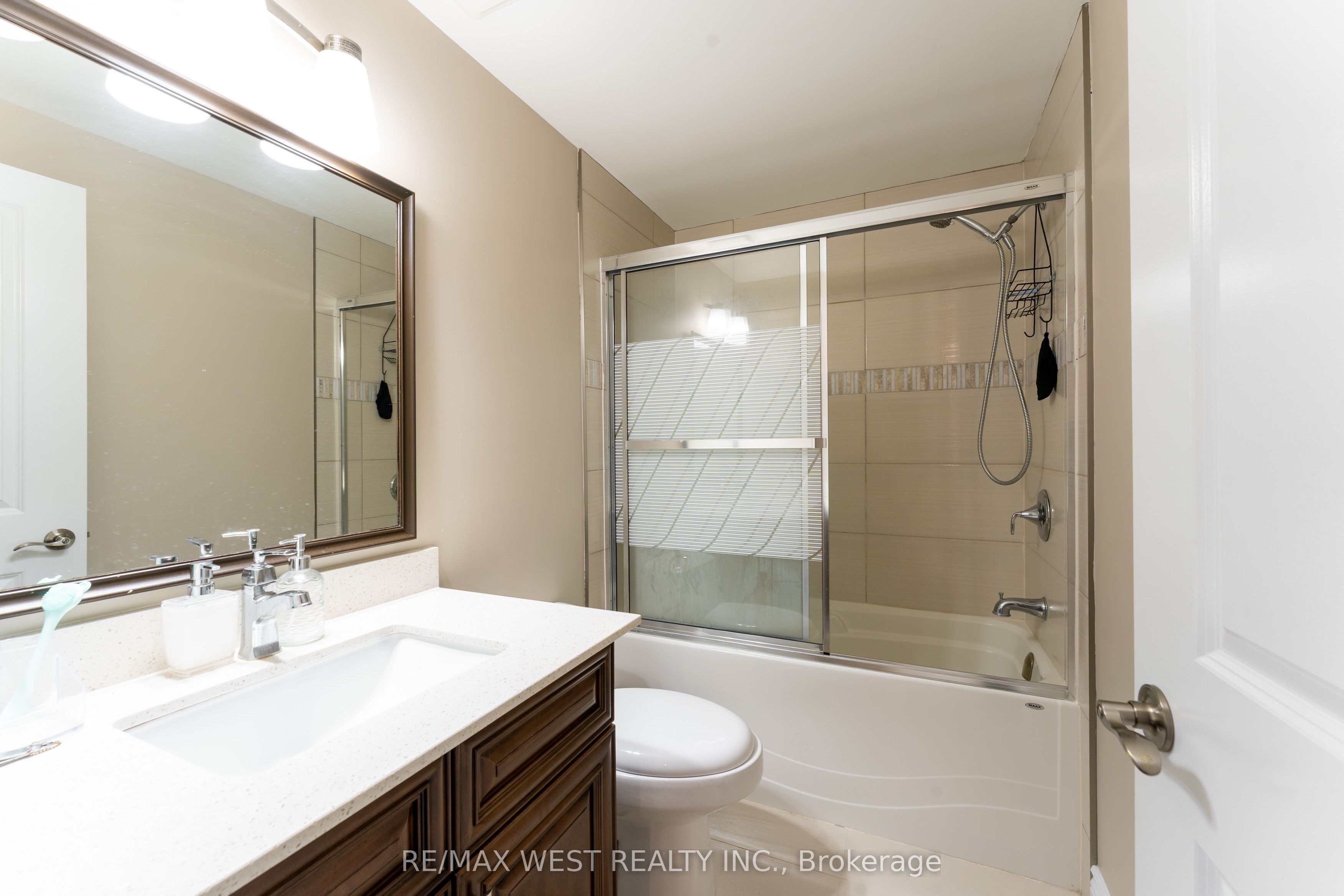3098 Driftwood Drive Property Photo 20